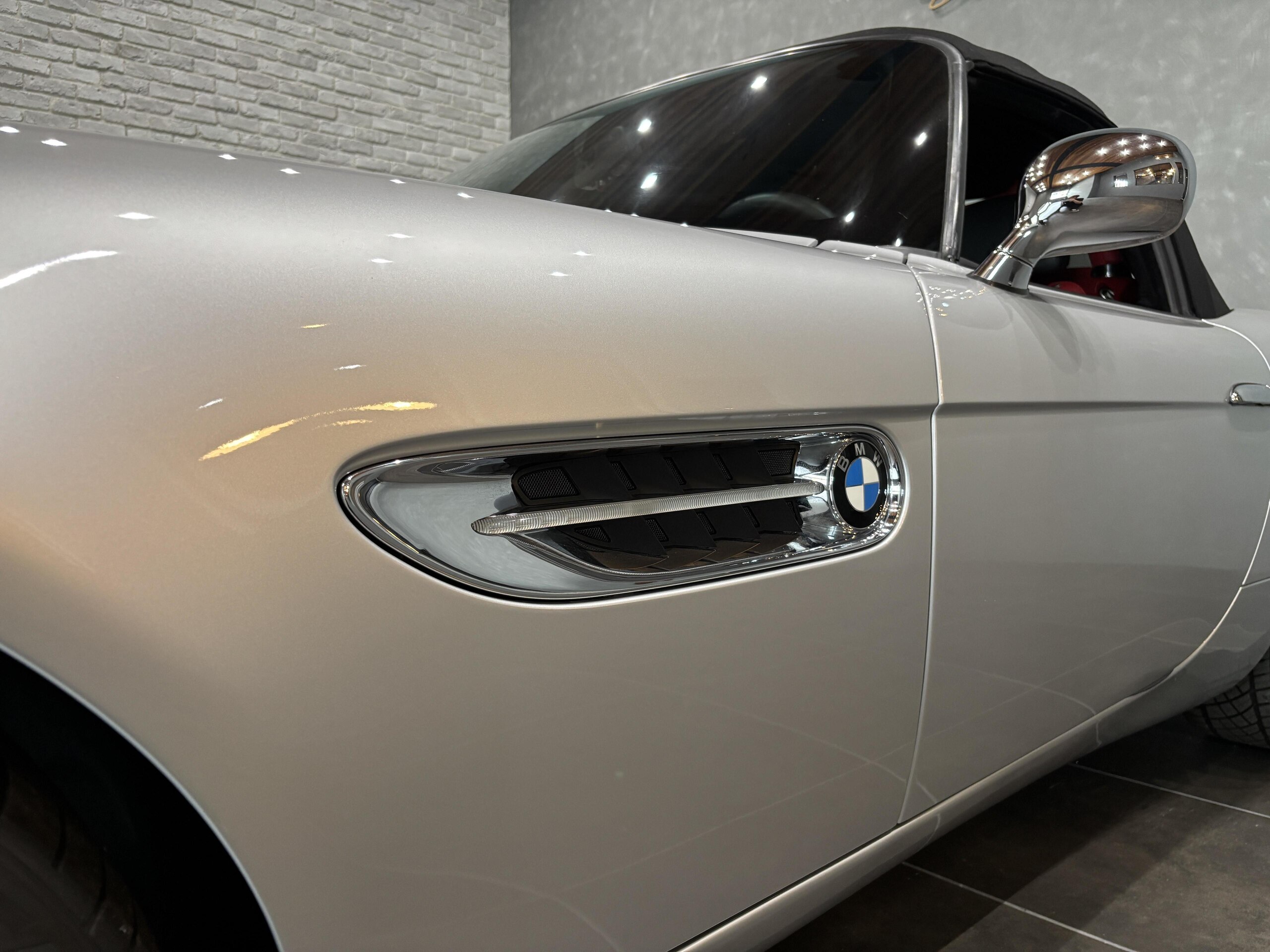 2000 BMW Z8 — Photo 24 / 53