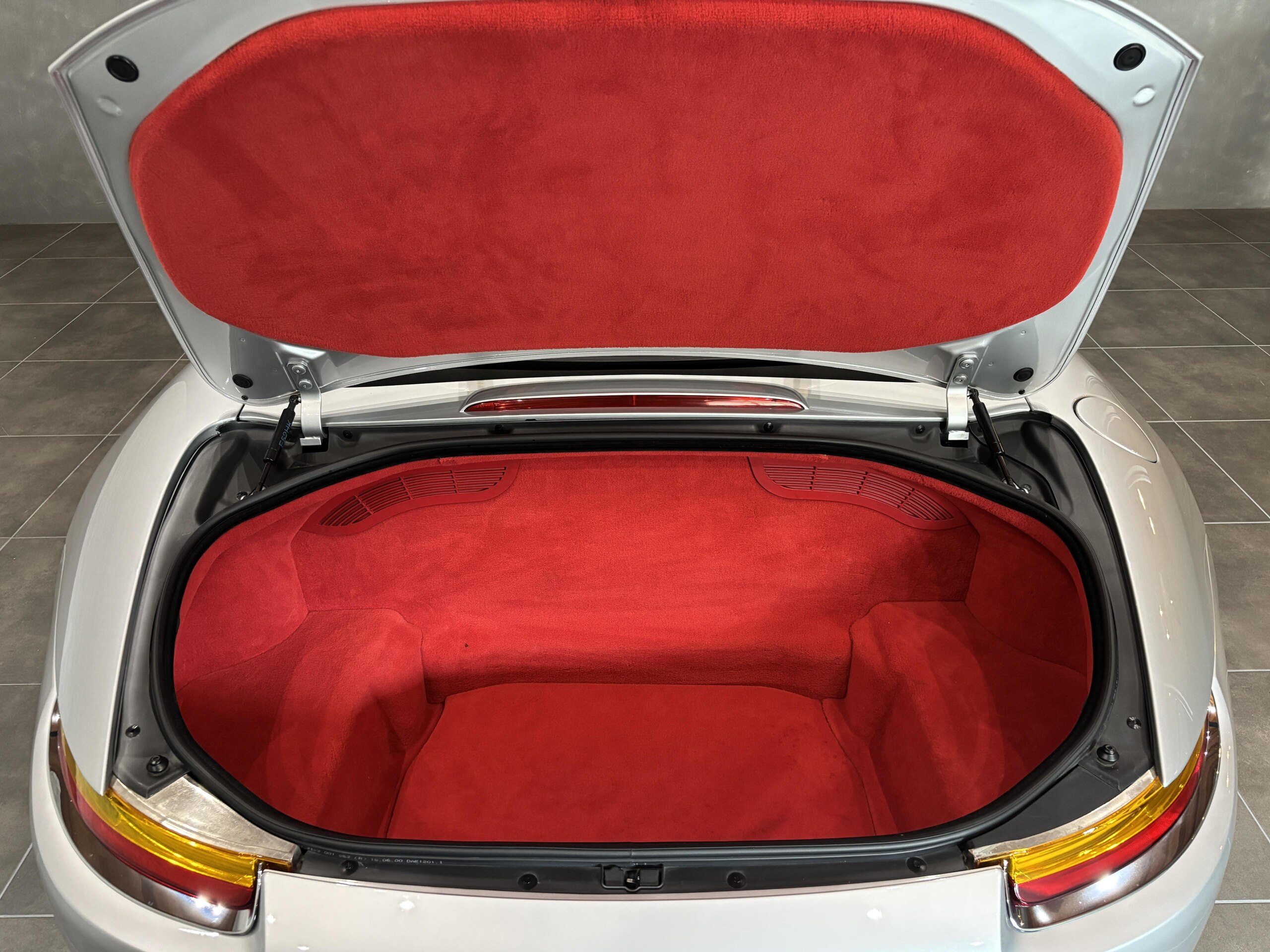 2000 BMW Z8 — Photo 30 / 53