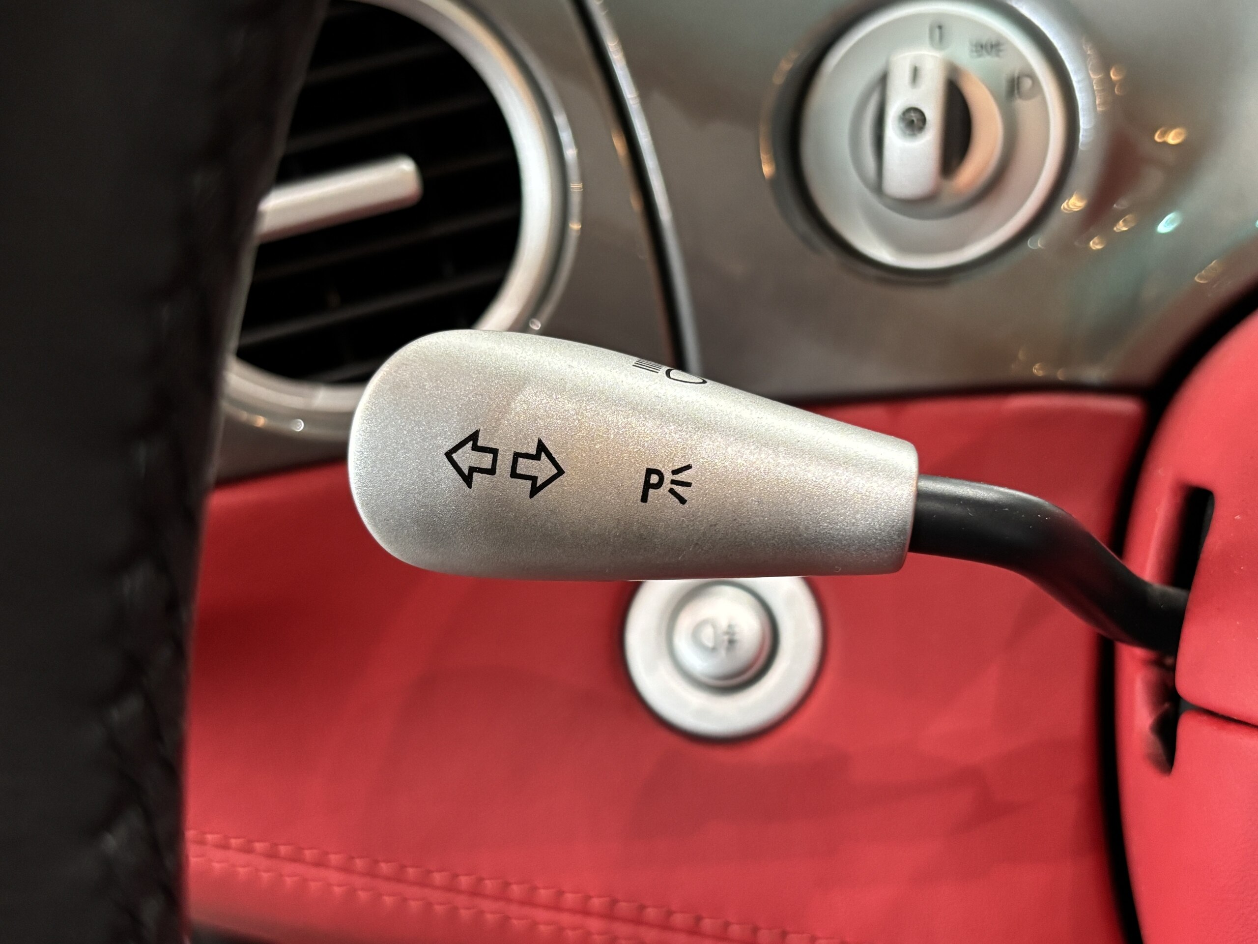 2000 BMW Z8 — Photo 34 / 53