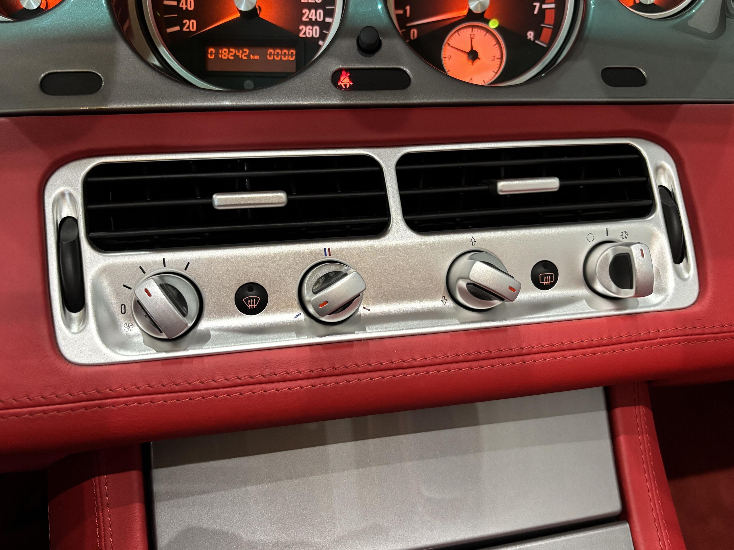 2000 BMW Z8 — Photo 37 / 53