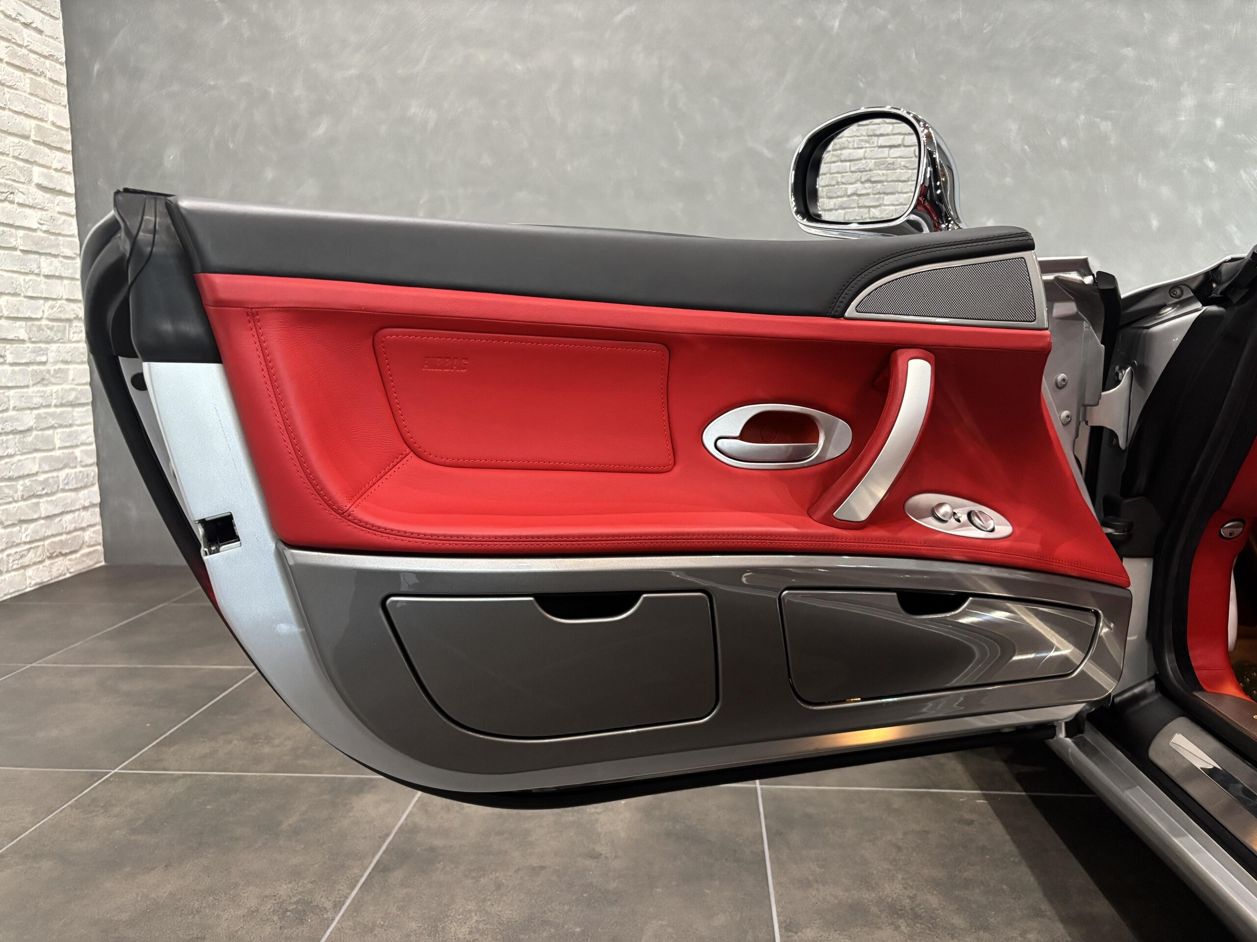 2000 BMW Z8 — Photo 43 / 53