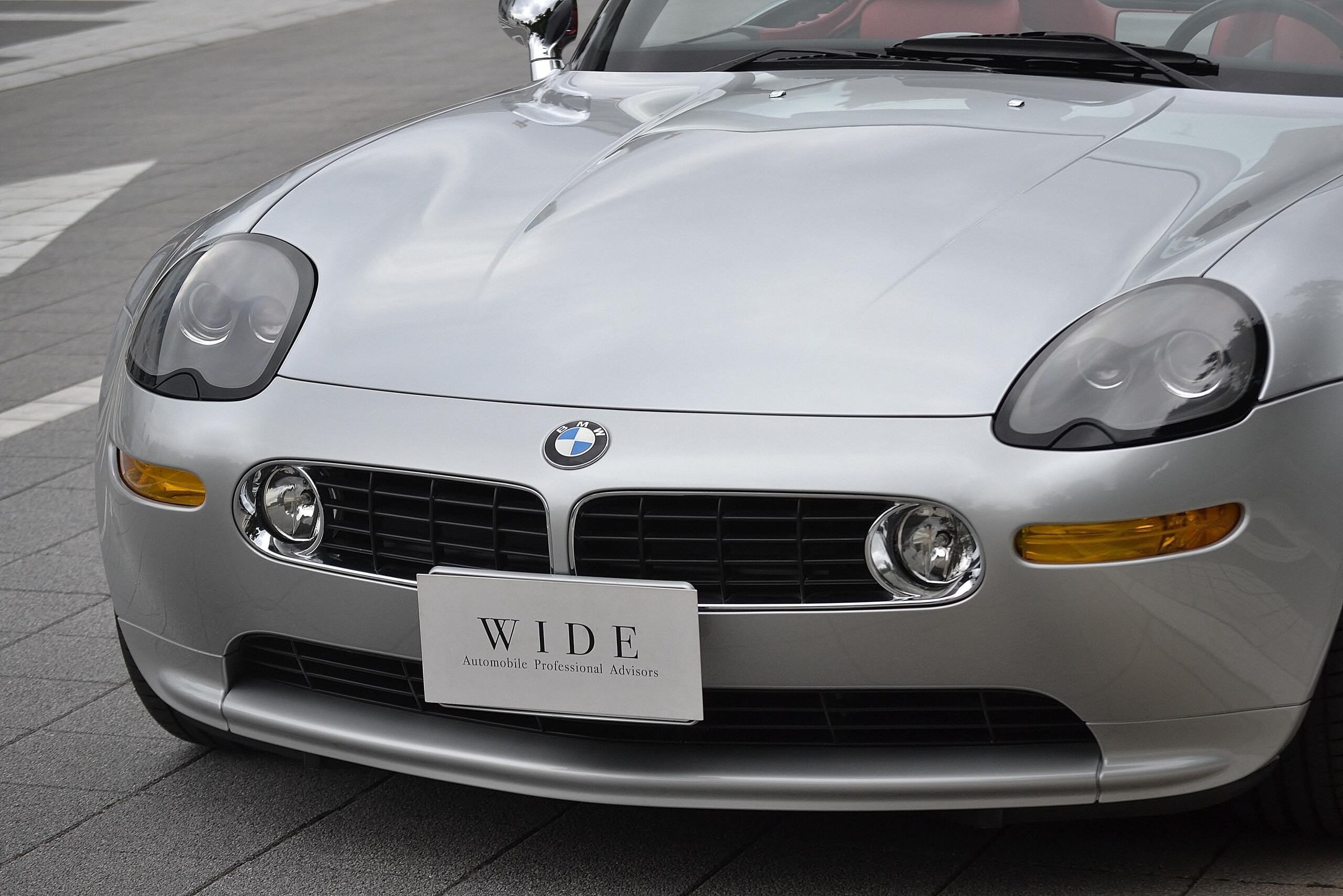 2002 BMW Z8 — Photo 16 / 21