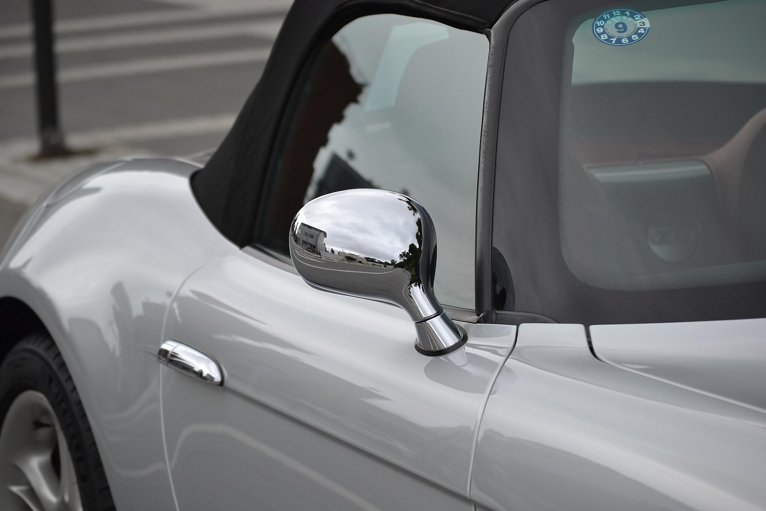2002 BMW Z8 — Photo 17 / 21