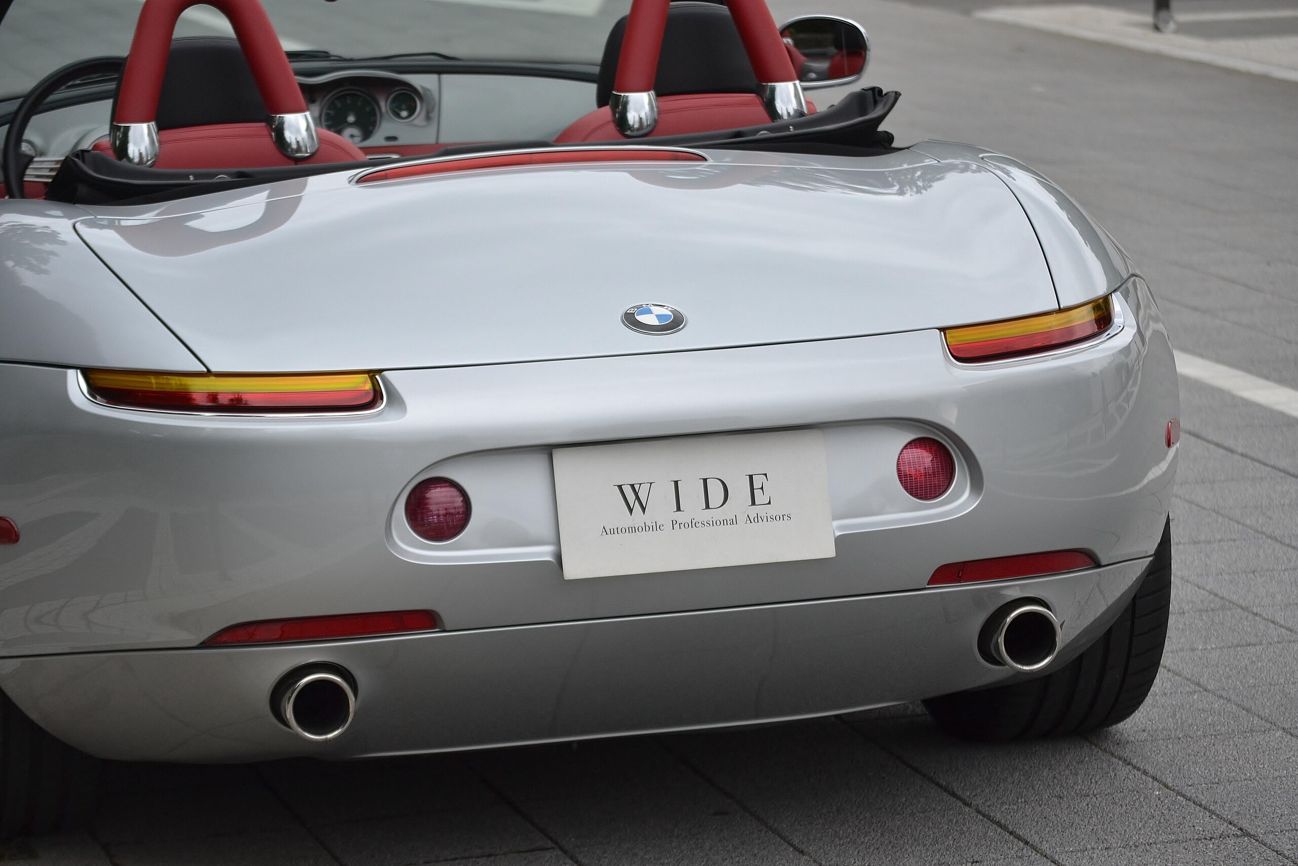 2002 BMW Z8 — Photo 18 / 21