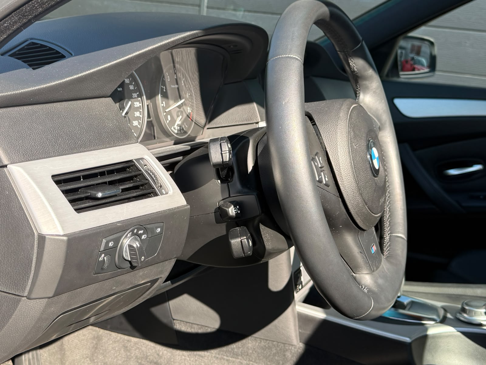 2007 BMW 525i M Sport — Photo 14 / 36