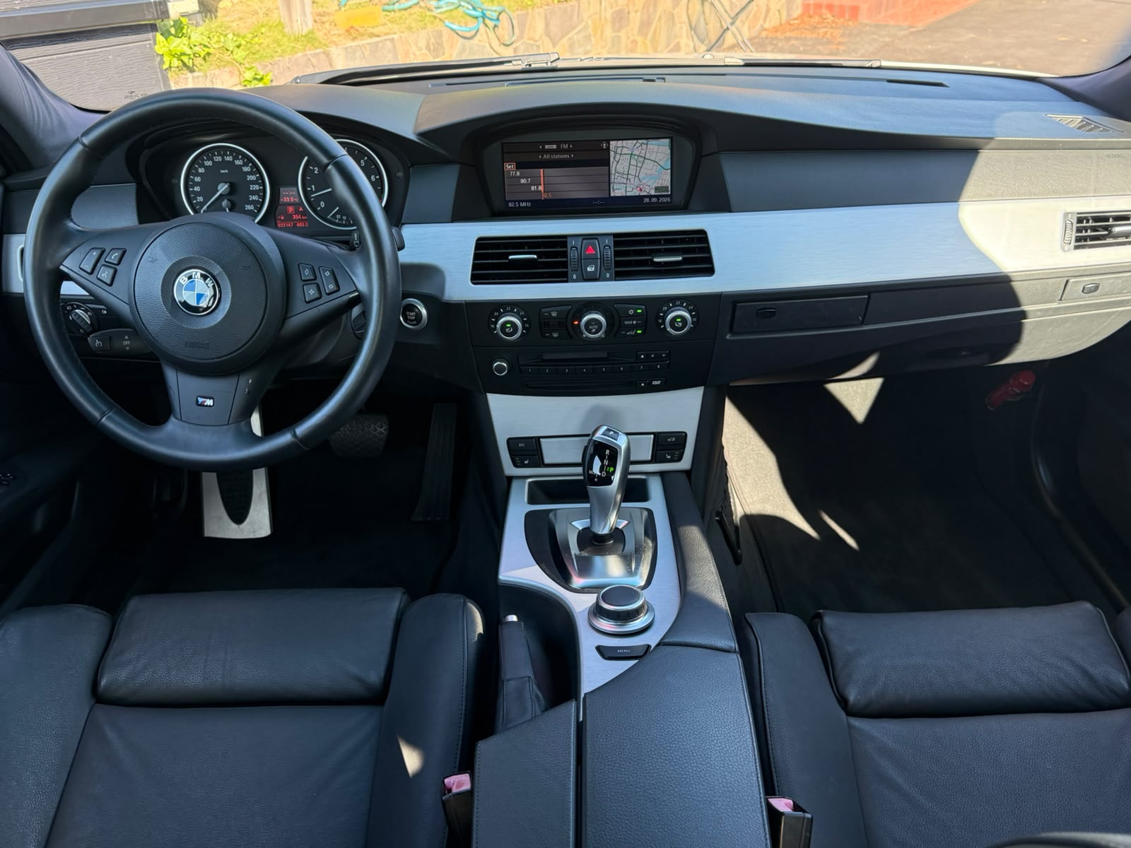 2007 BMW 525i M Sport — Photo 16 / 36