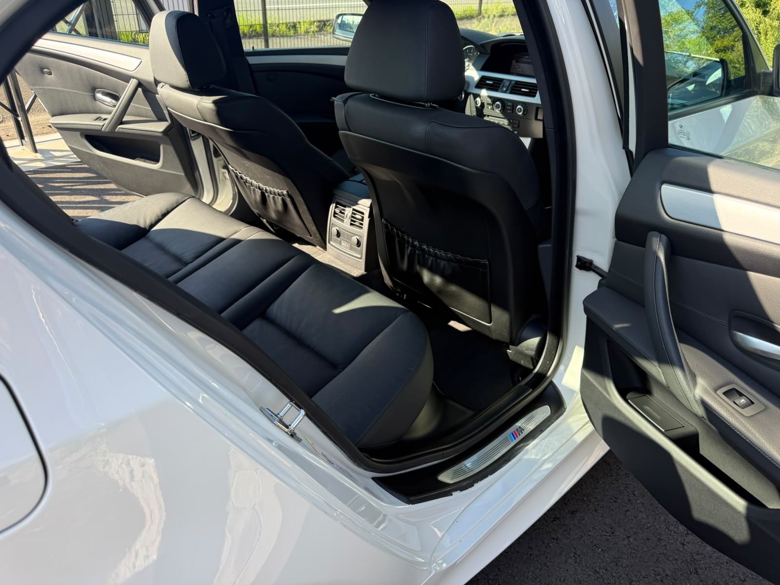 2007 BMW 525i M Sport — Photo 21 / 36