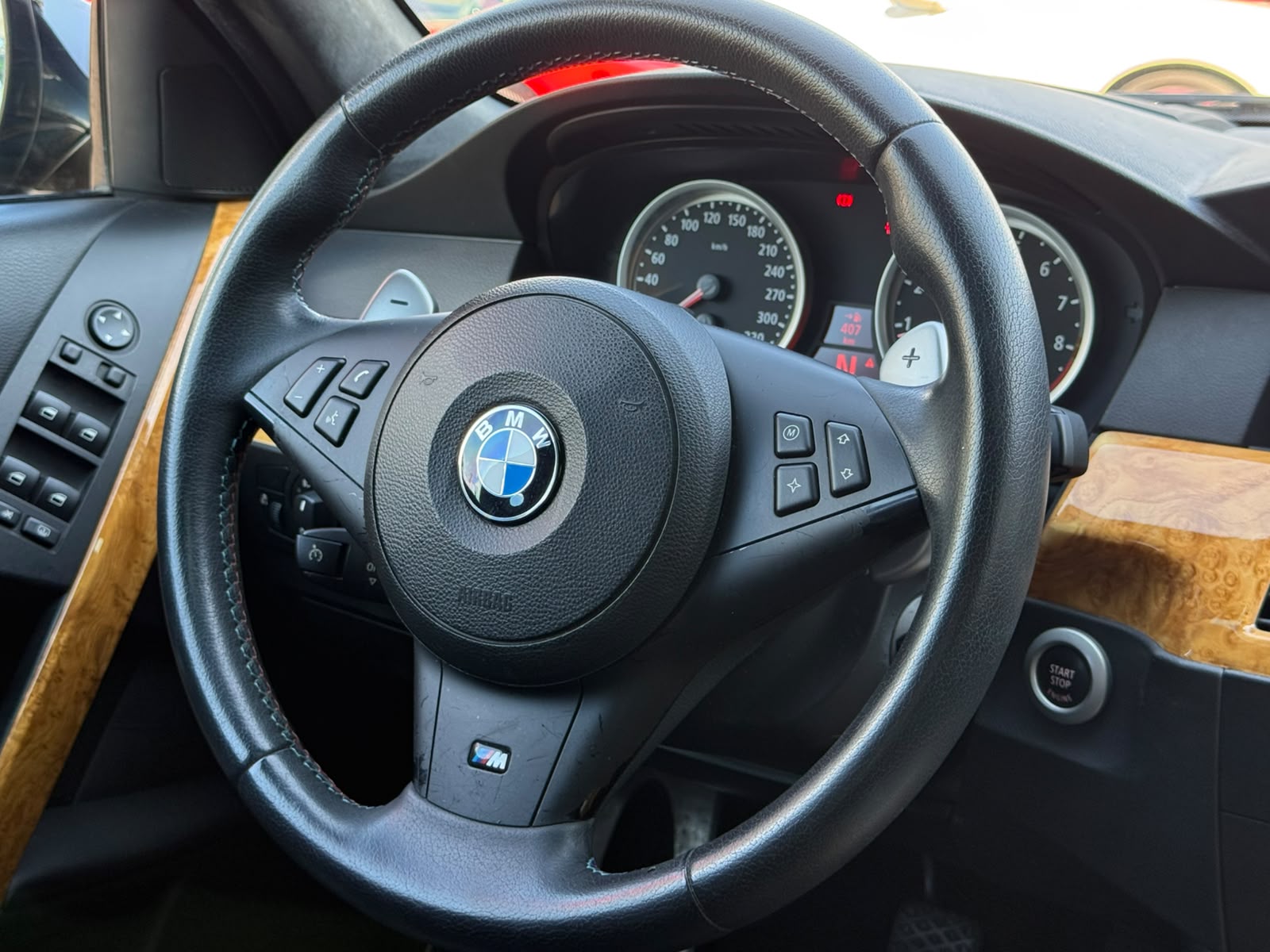 2007 BMW M5 — Photo 12 / 23