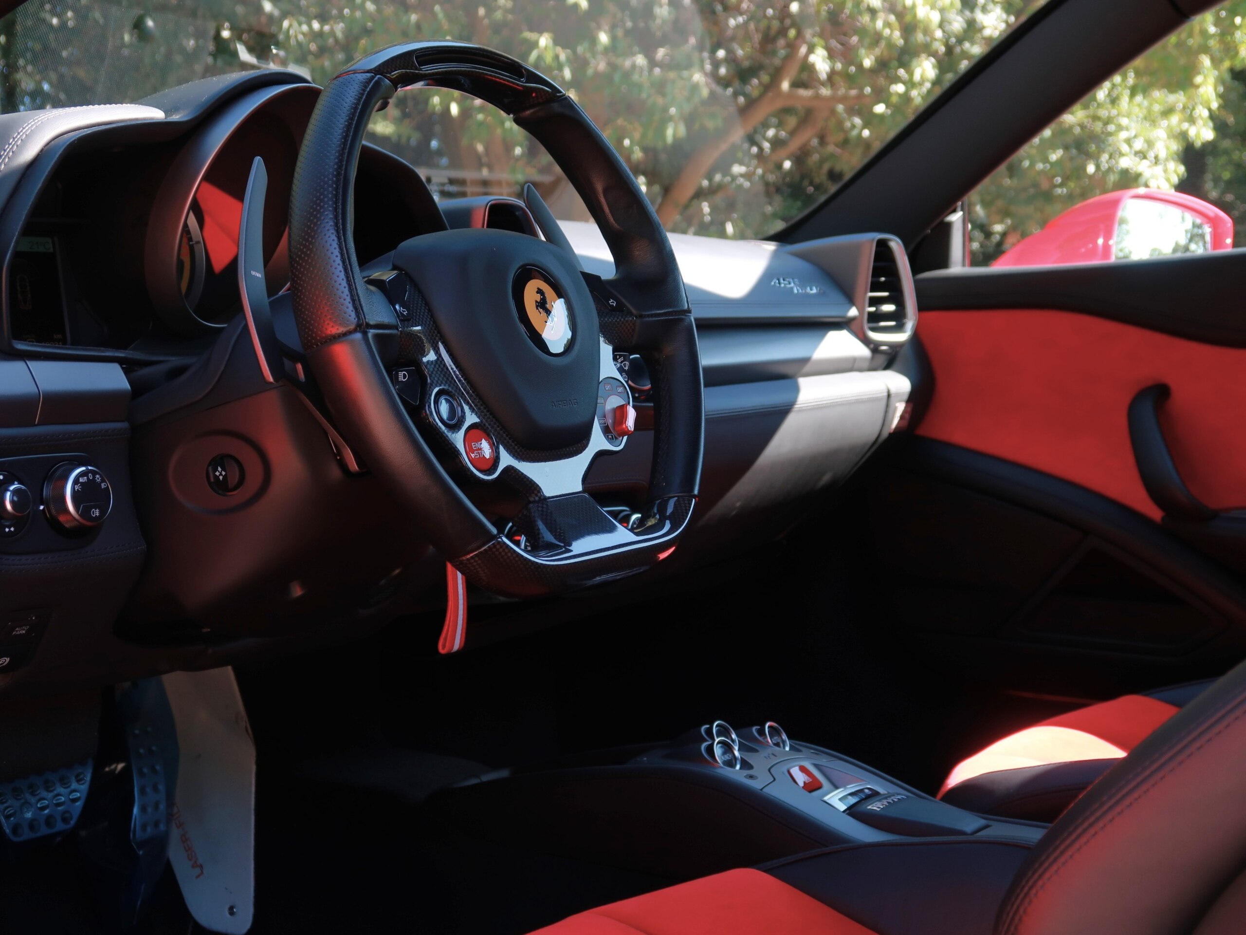 2010 Ferrari 458 Italia F1 DCT — Photo 8 / 19