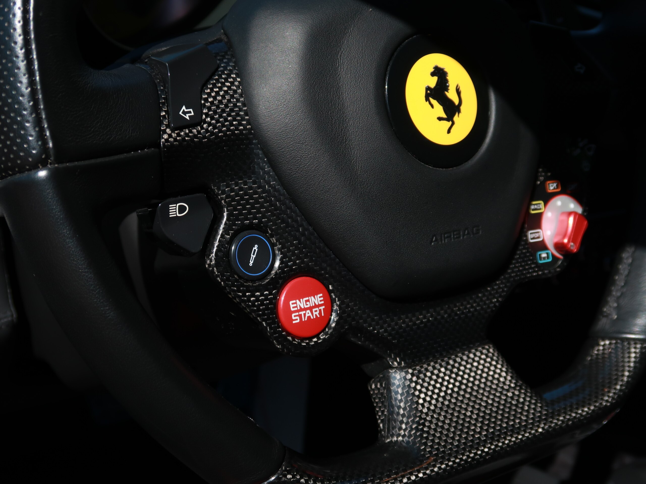 2010 Ferrari 458 Italia F1 DCT — Photo 9 / 19