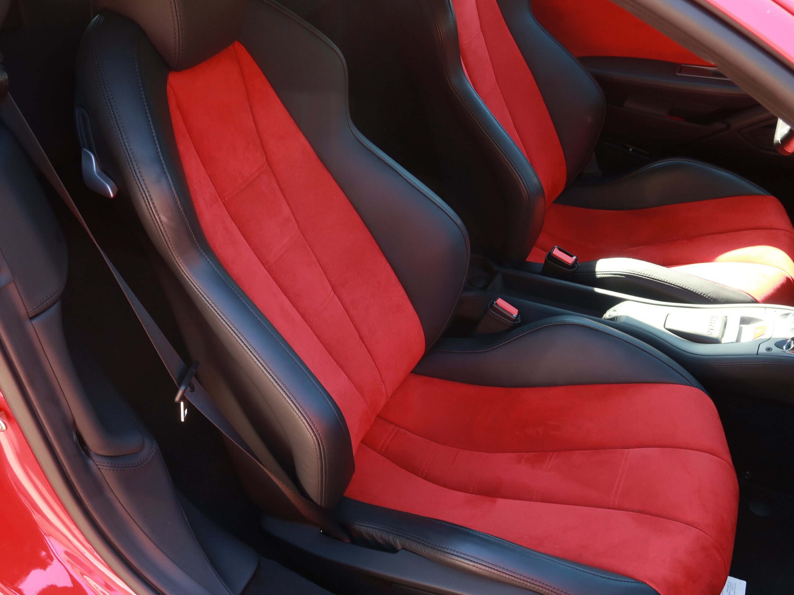 2010 Ferrari 458 Italia F1 DCT — Photo 11 / 19