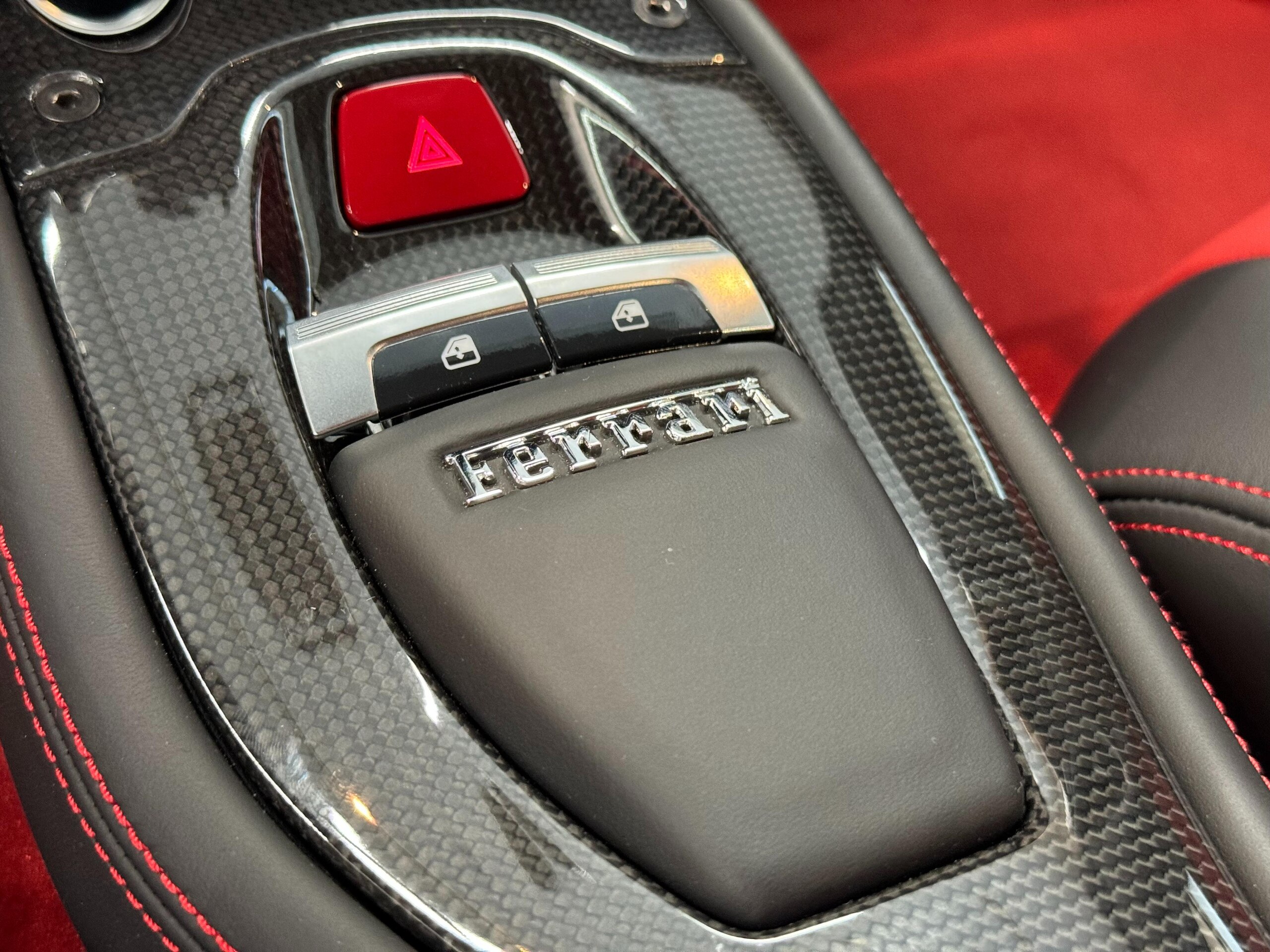 2010 Ferrari 458 Italia F1 DCT — Photo 8 / 50