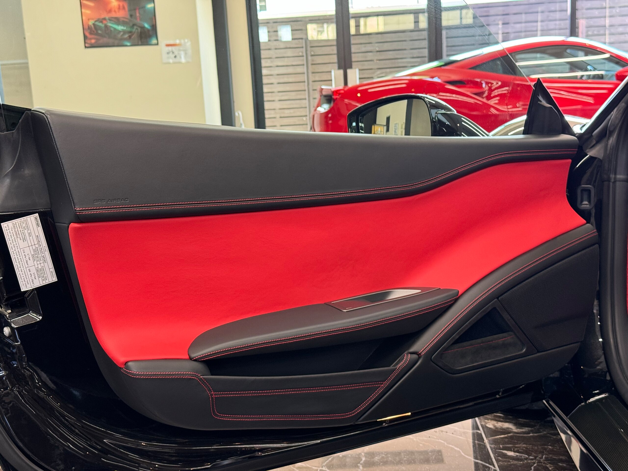 2010 Ferrari 458 Italia F1 DCT — Photo 28 / 50