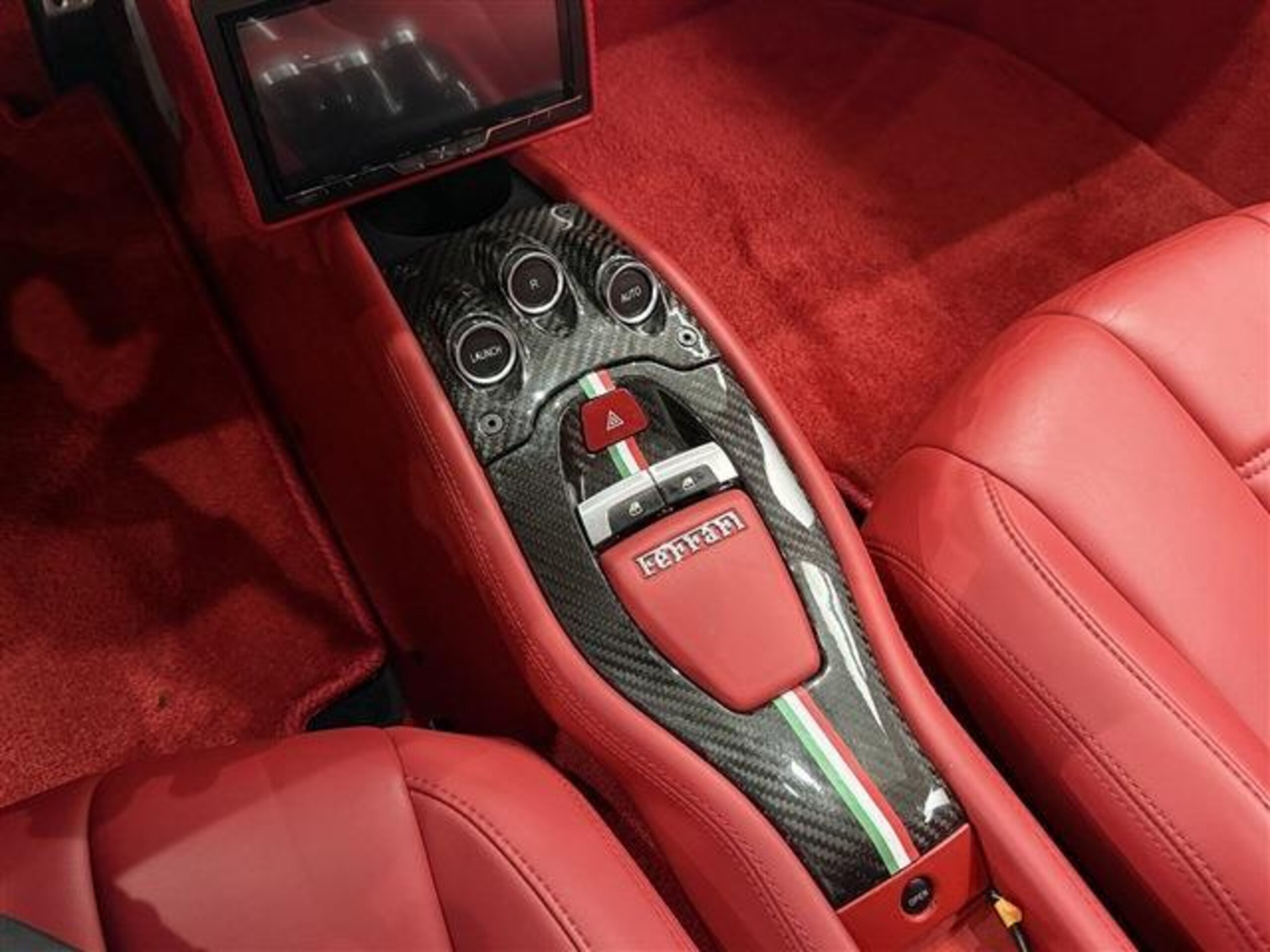 2010 Ferrari 458 Italia F1 DCT — Photo 18 / 52