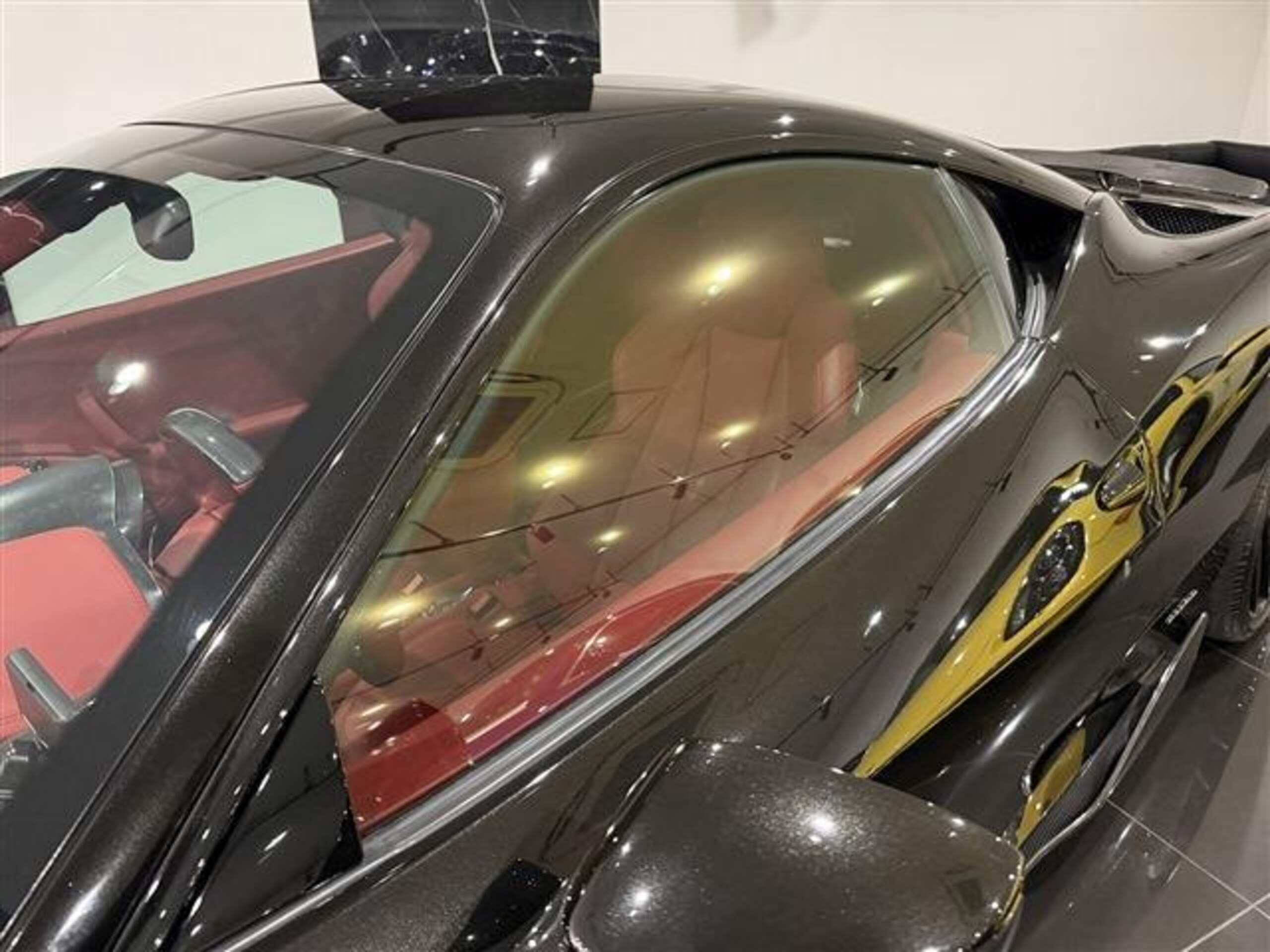 2010 Ferrari 458 Italia F1 DCT — Photo 33 / 52