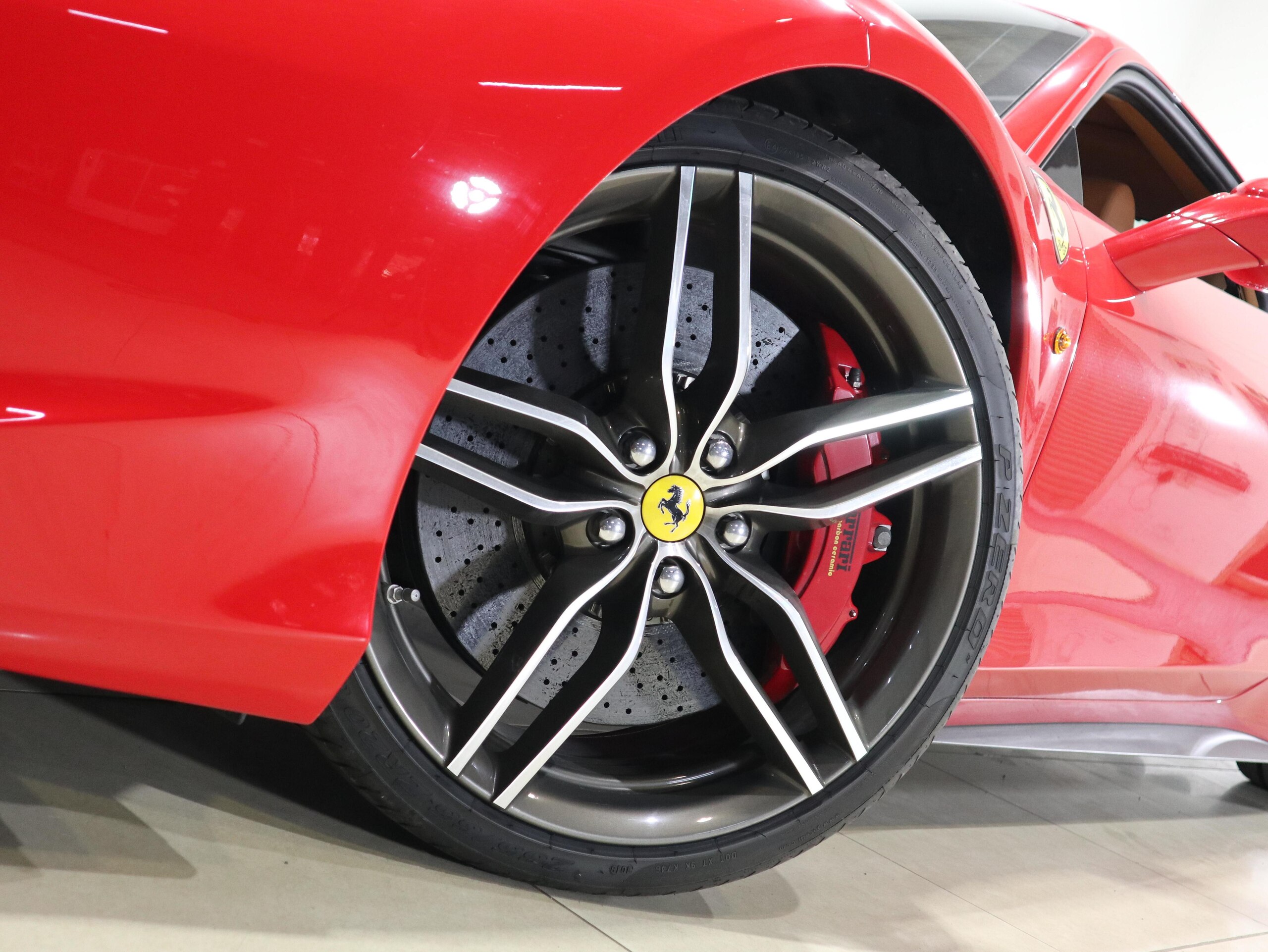 2010 Ferrari 458 Italia F1 DCT — Photo 23 / 23