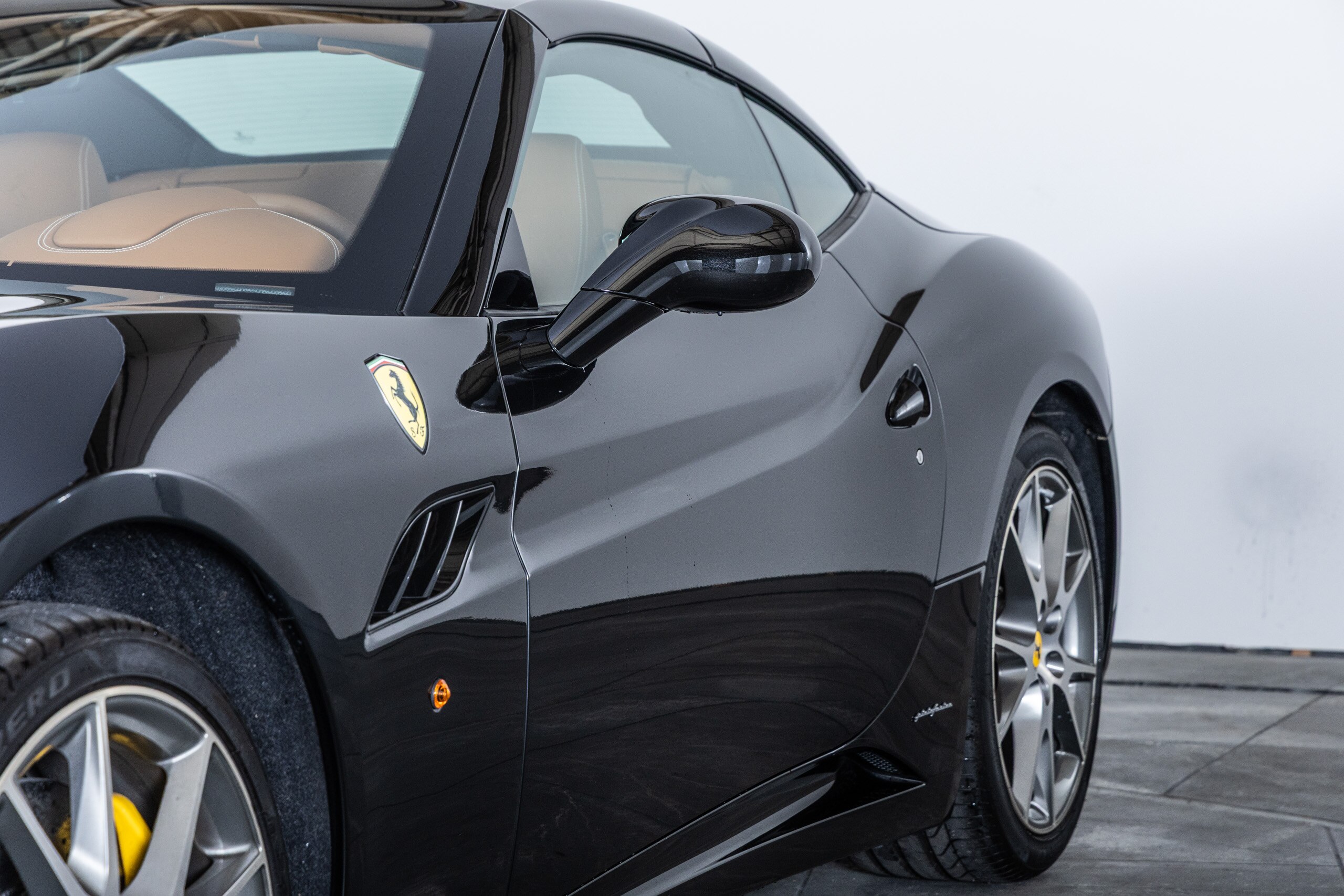 2010 Ferrari California — Photo 20 / 78