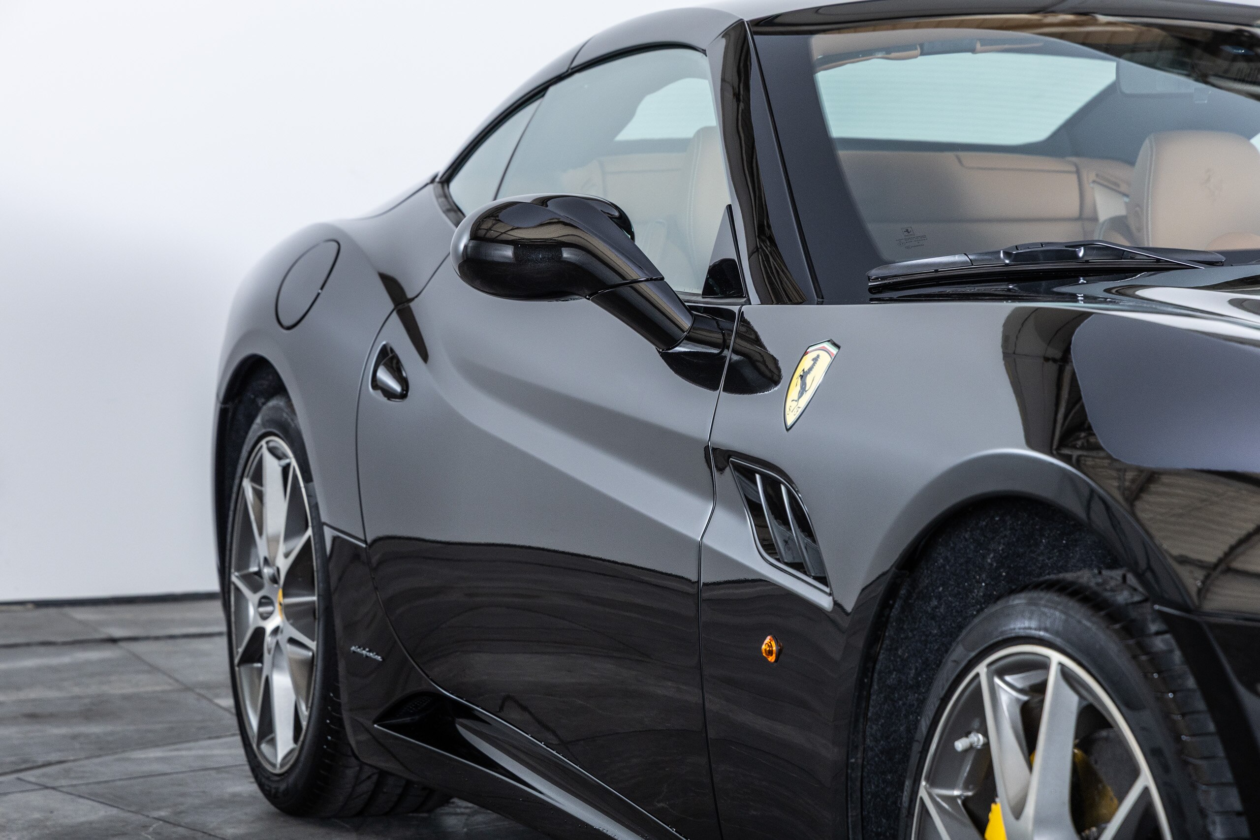 2010 Ferrari California — Photo 21 / 78
