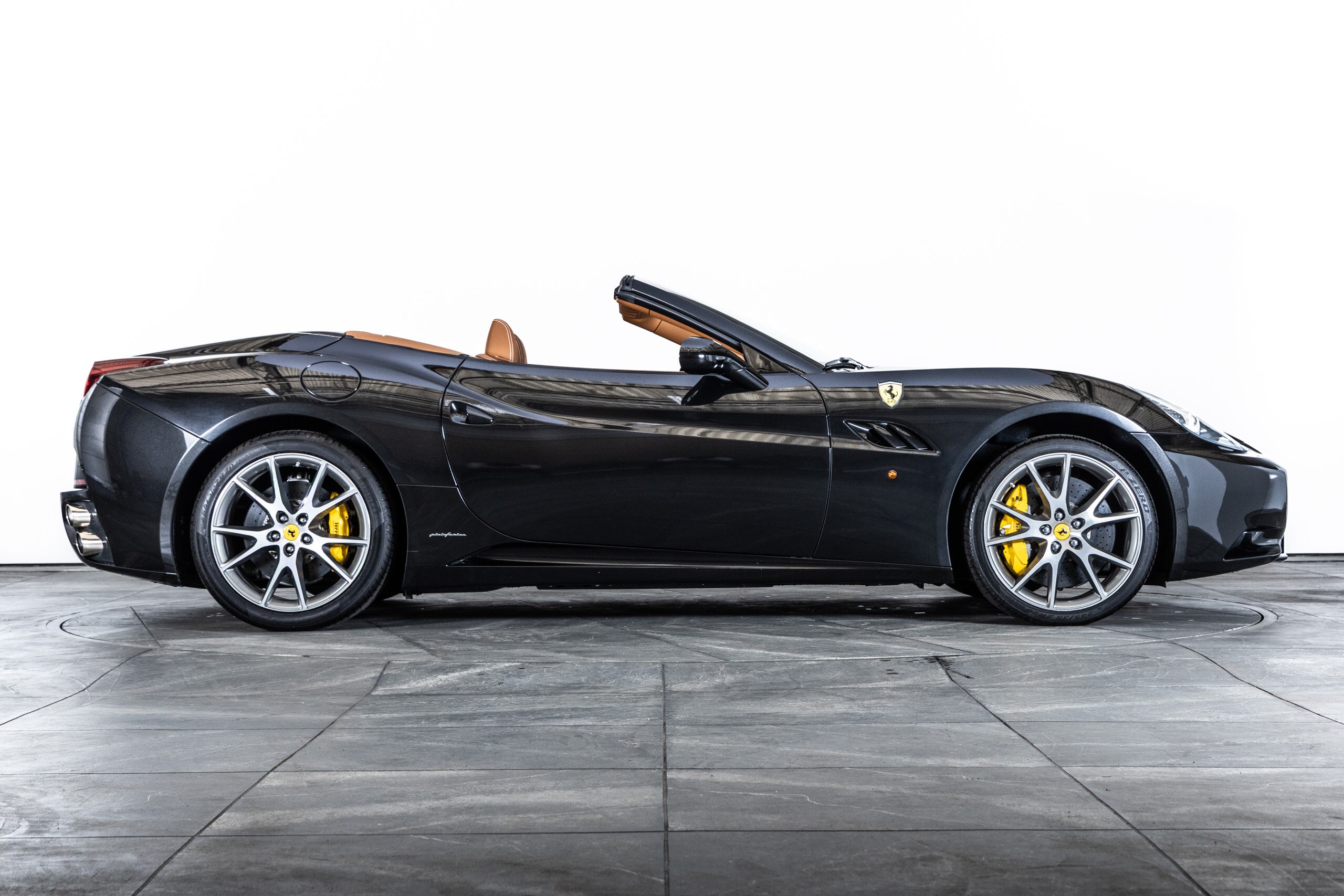 2010 Ferrari California — Photo 51 / 78