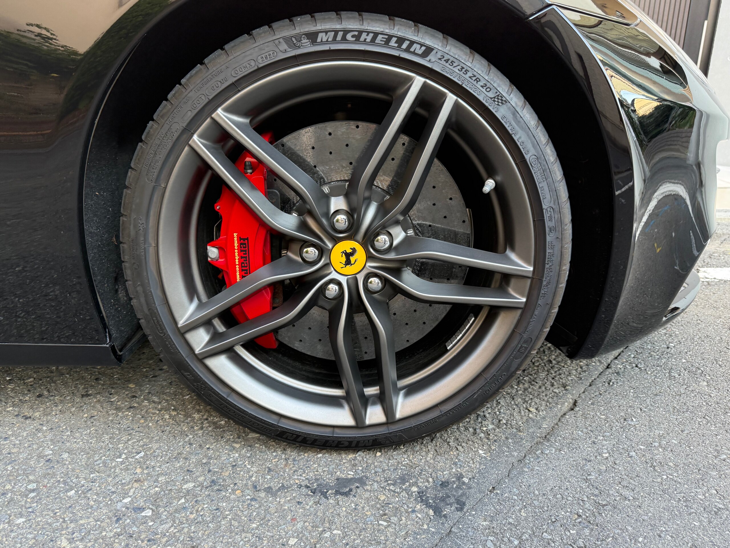 2010 Ferrari FF — Photo 11 / 31