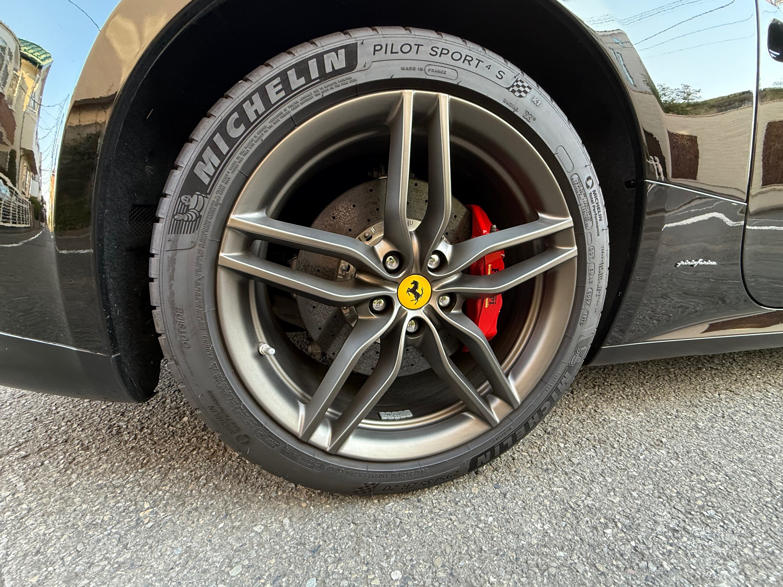 2010 Ferrari FF — Photo 12 / 31