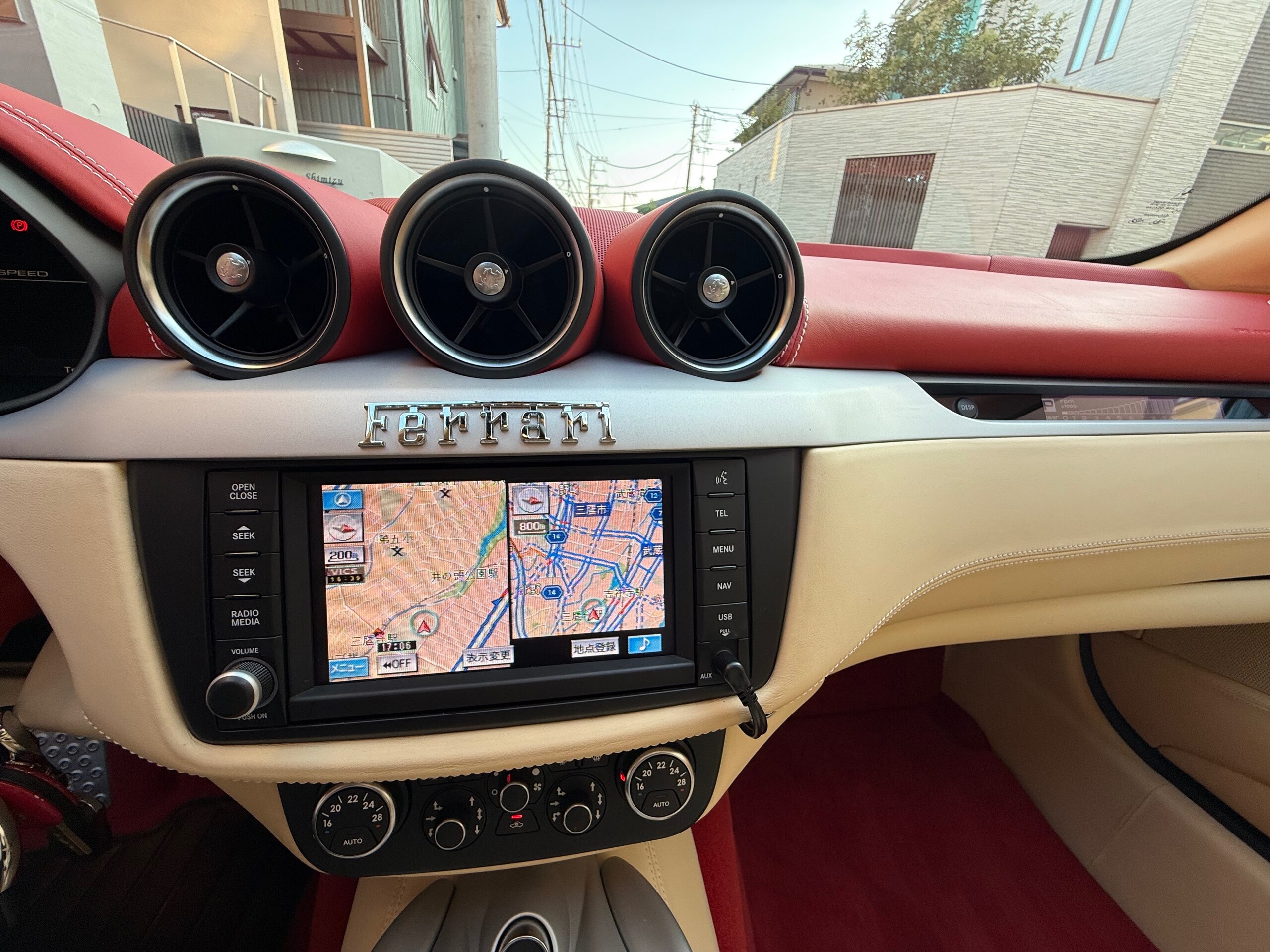 2010 Ferrari FF — Photo 19 / 31
