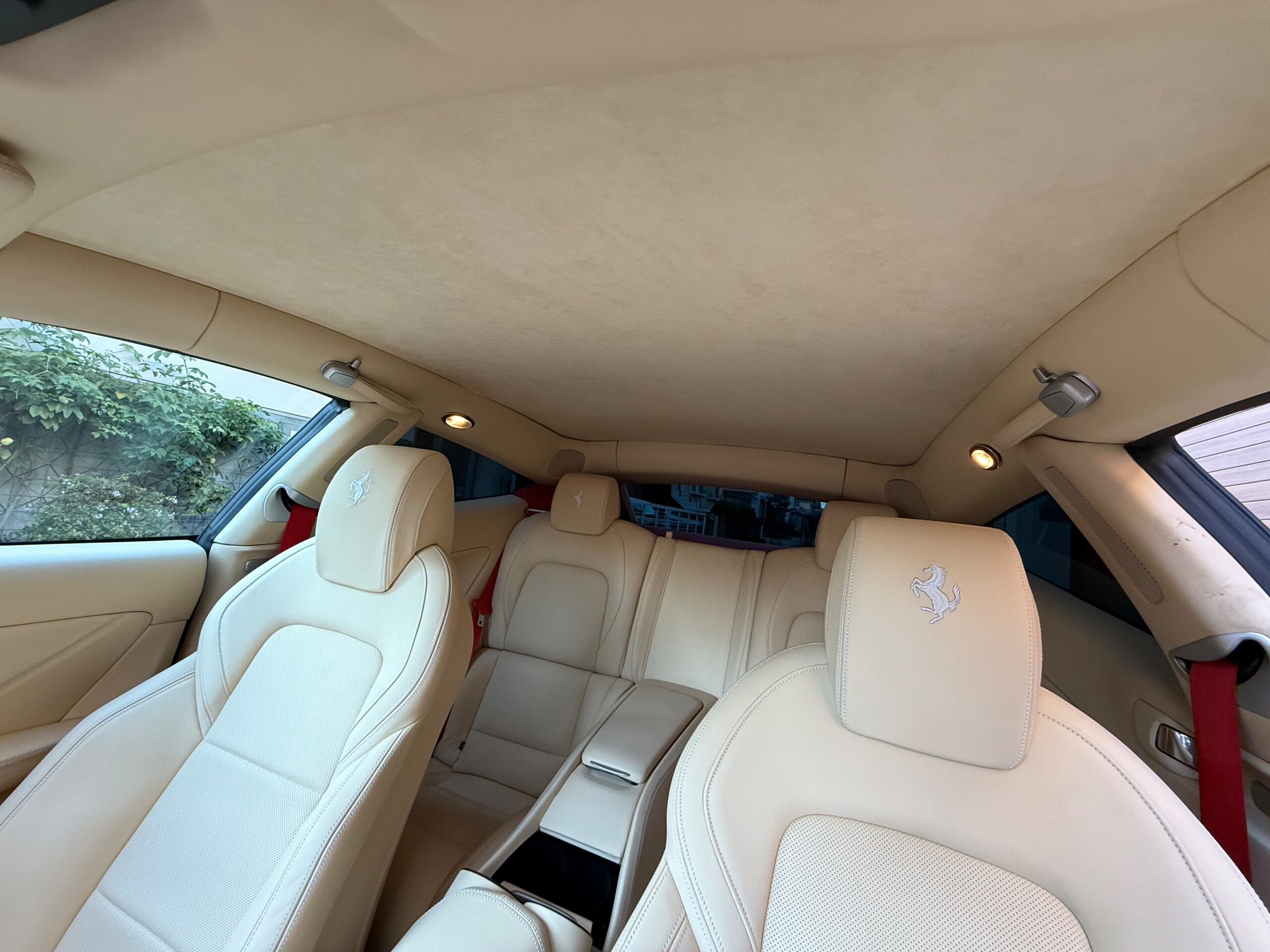 2010 Ferrari FF — Photo 25 / 31