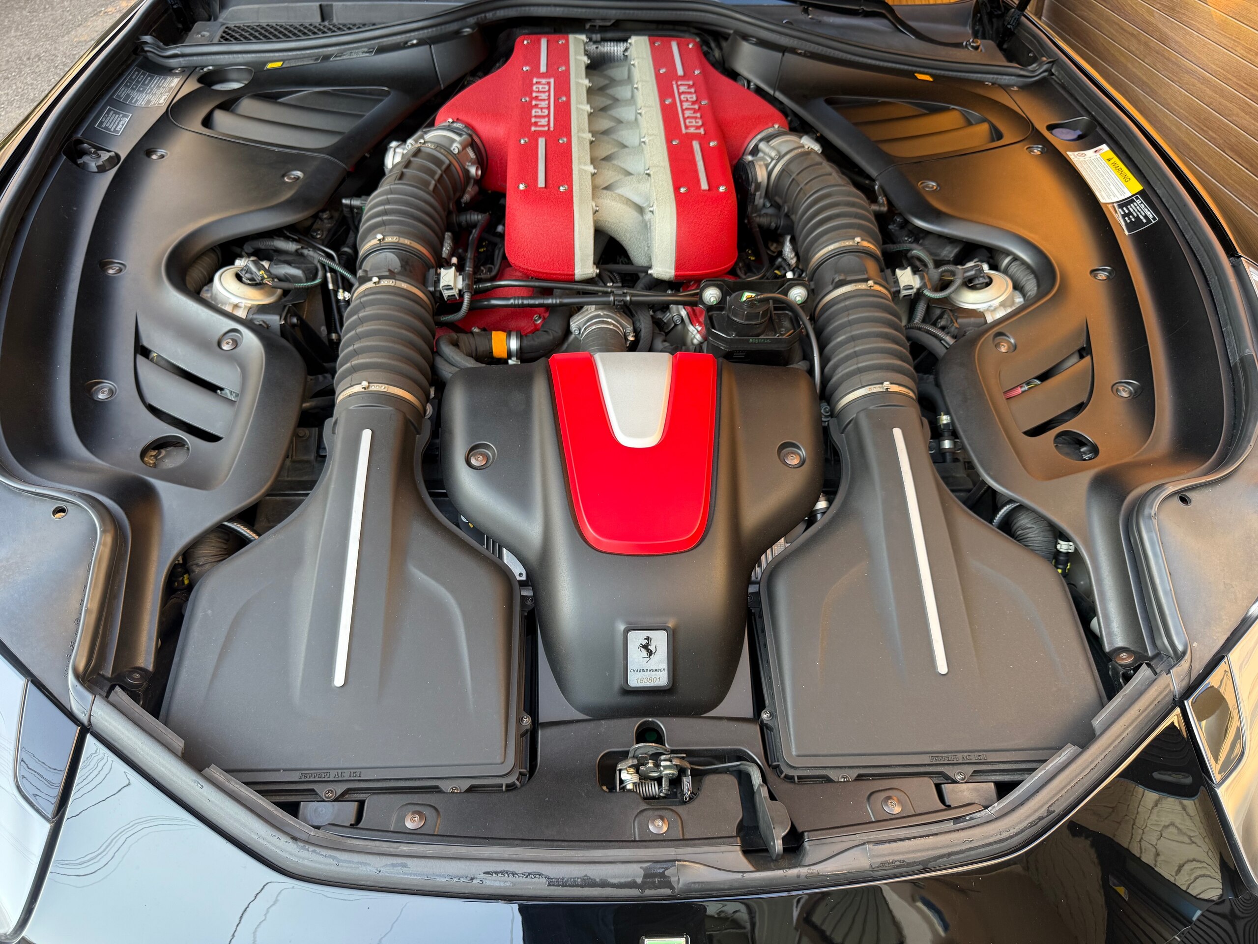 2010 Ferrari FF — Photo 26 / 31