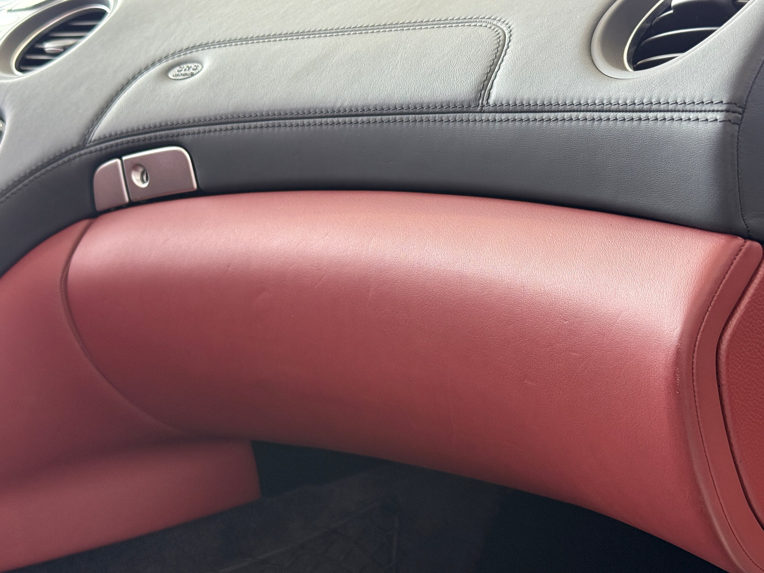 2010 Mercedes Benz SL65 AMG — Photo 31 / 46