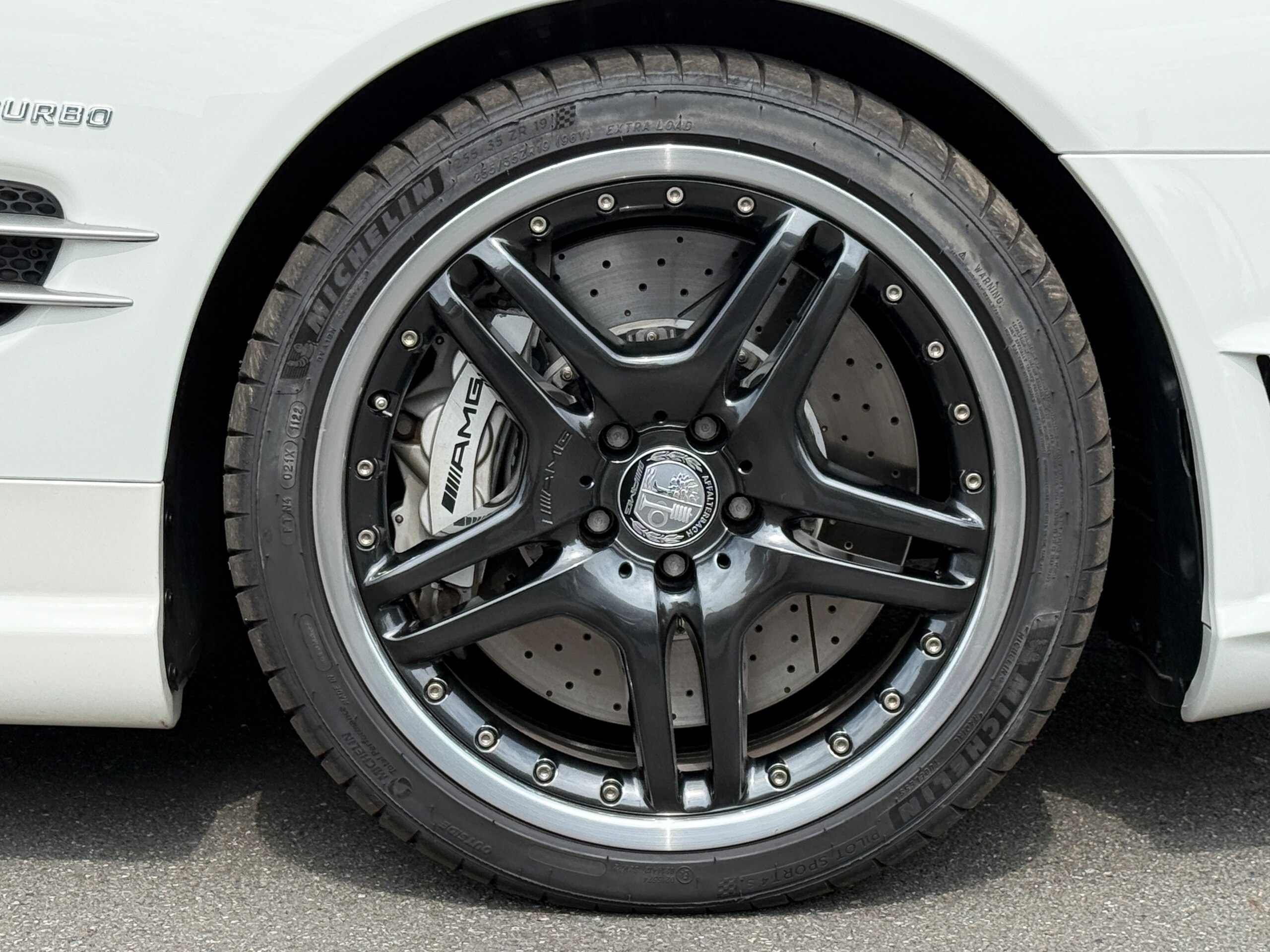 2010 Mercedes Benz SL65 AMG — Photo 41 / 46