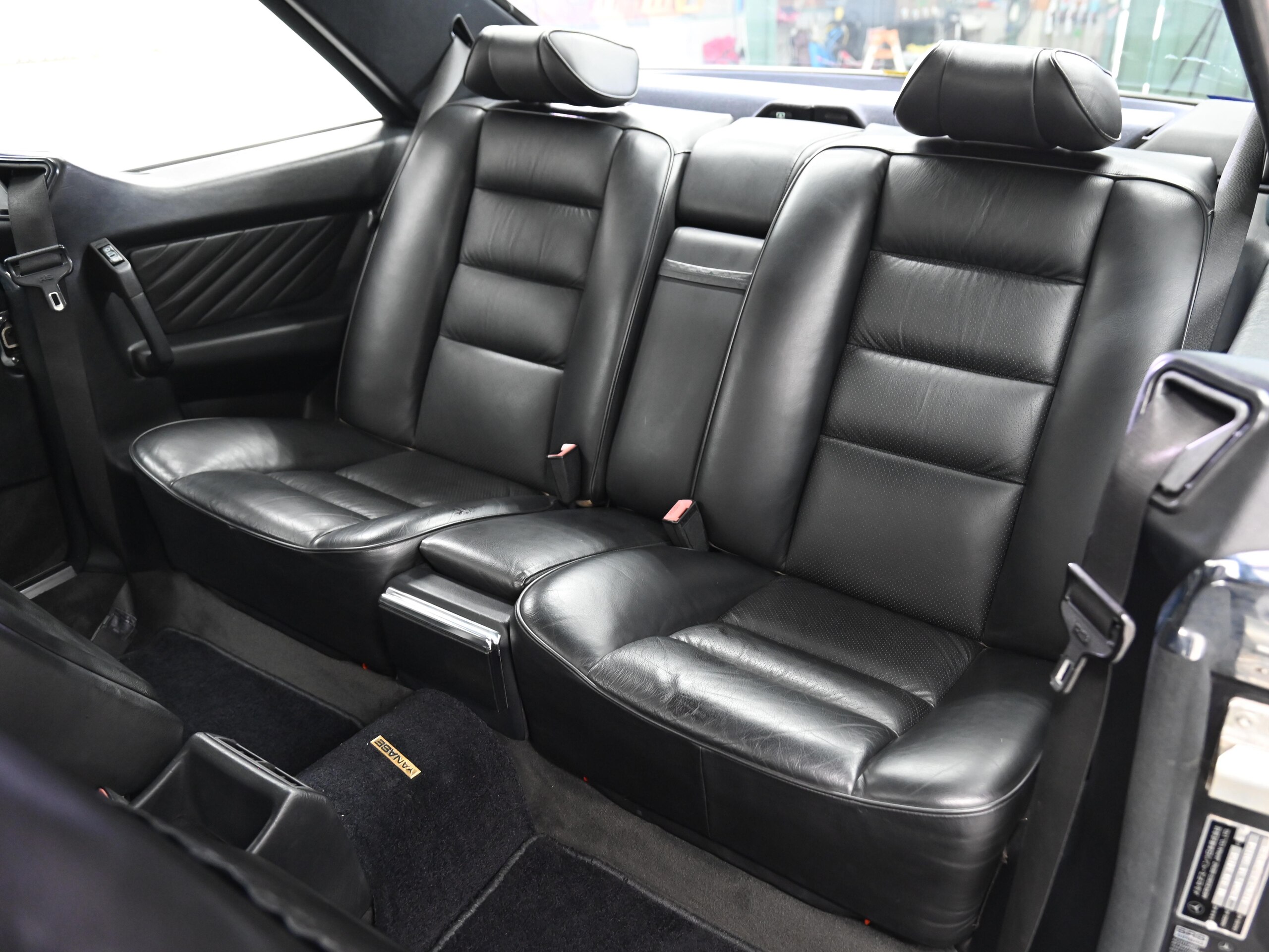 1991 Mercedes Benz 560SEC — Photo 16 / 21