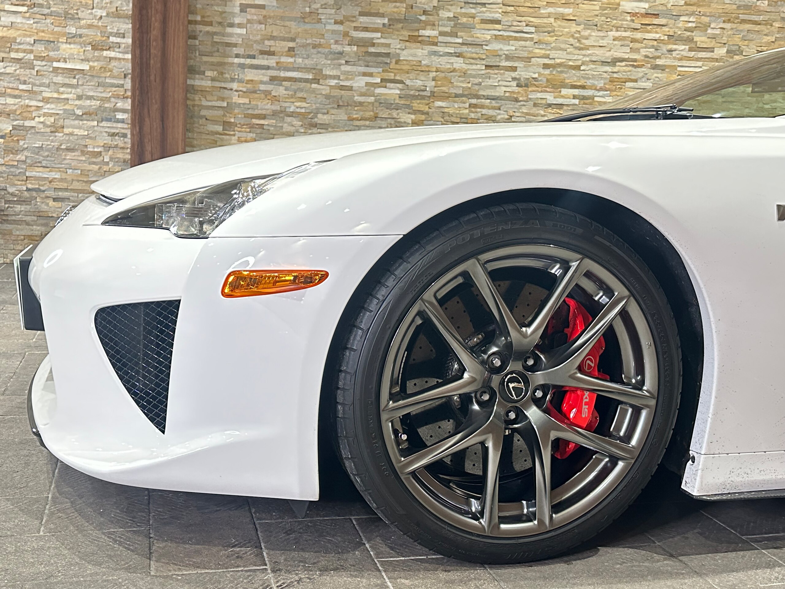 2011 Other Lexus LFA — Photo 17 / 39
