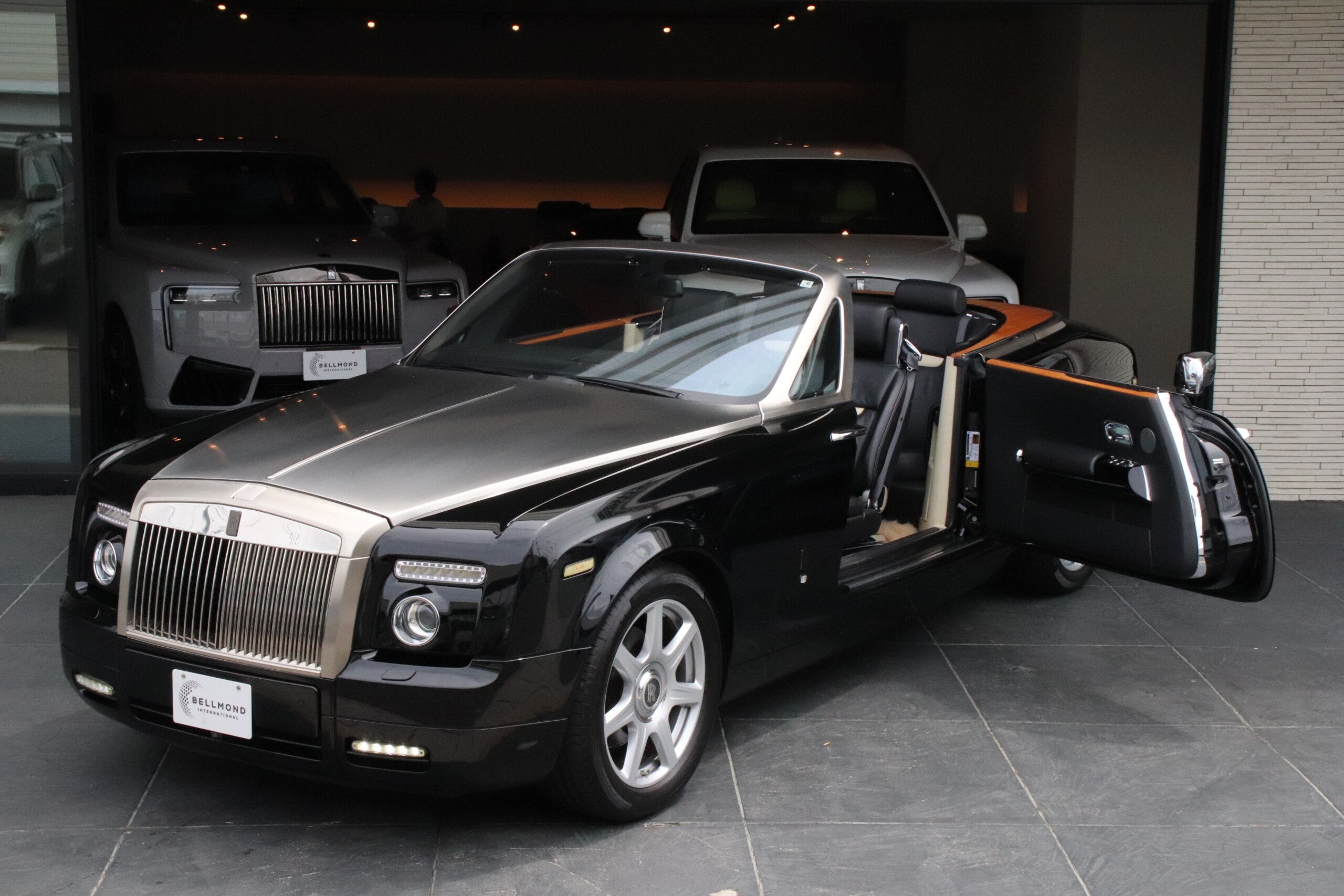 2011 Rolls-Royce Phantom Drophead Coupe — Photo 10 / 42