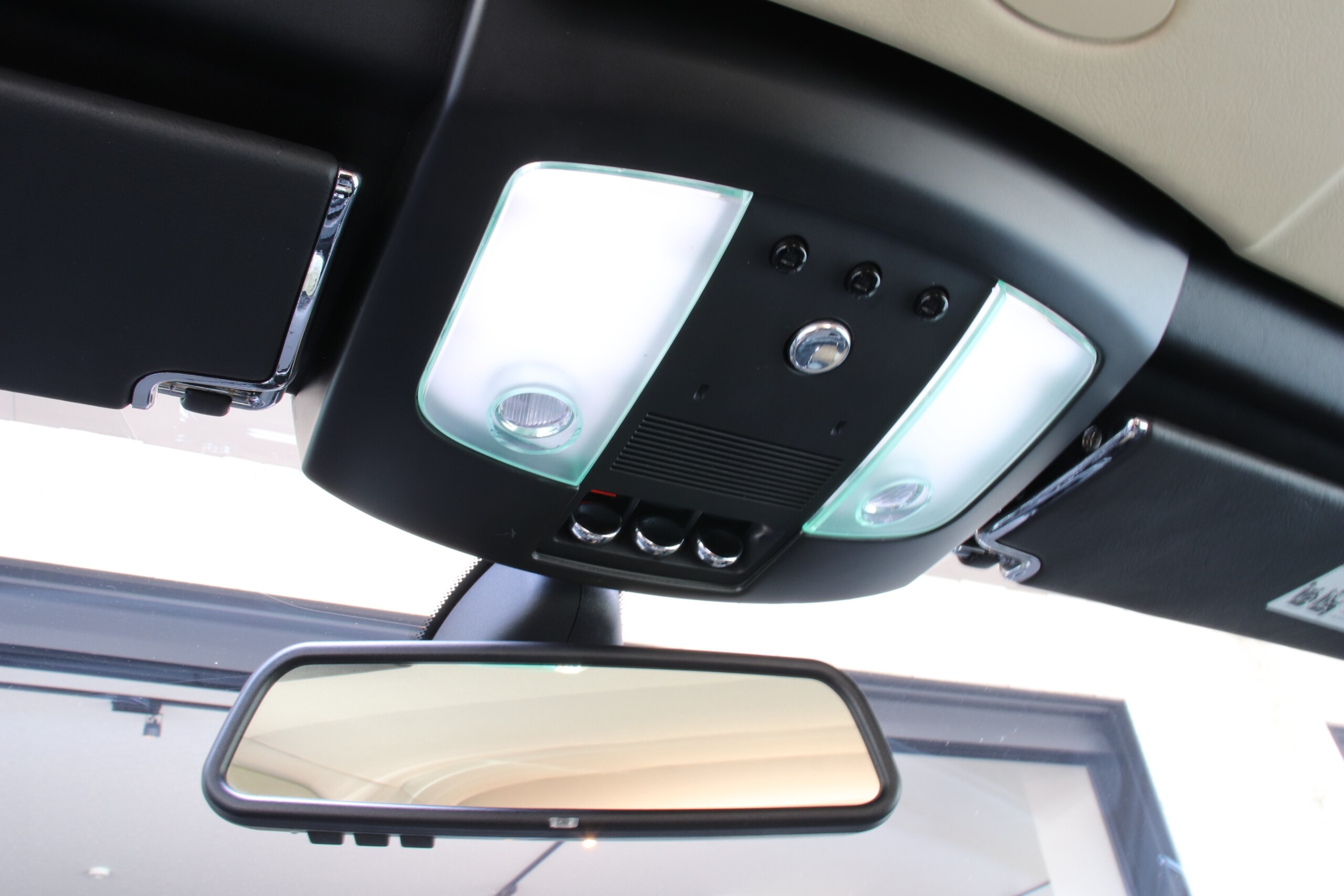 2011 Rolls-Royce Phantom Drophead Coupe — Photo 35 / 42