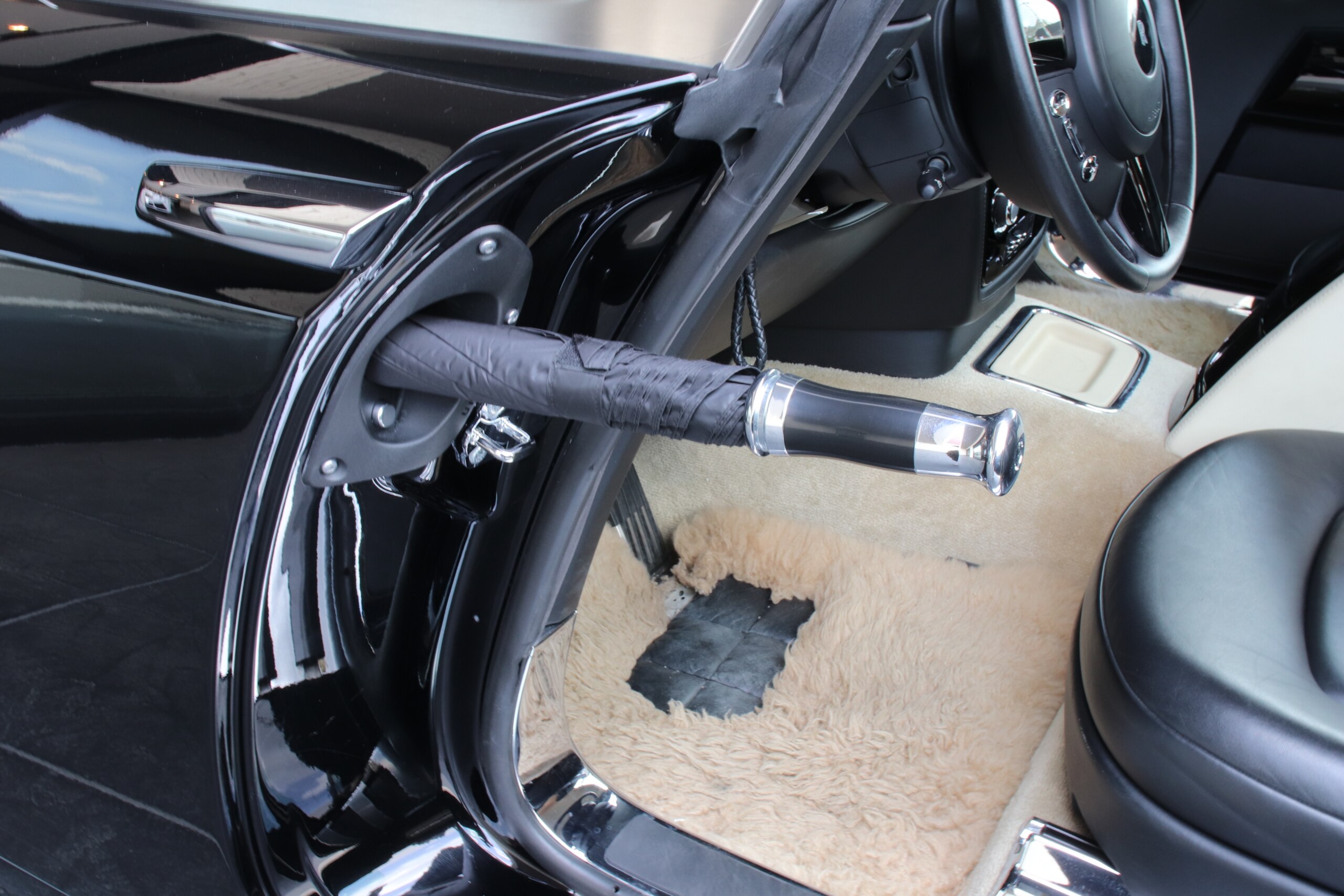 2011 Rolls-Royce Phantom Drophead Coupe — Photo 39 / 42