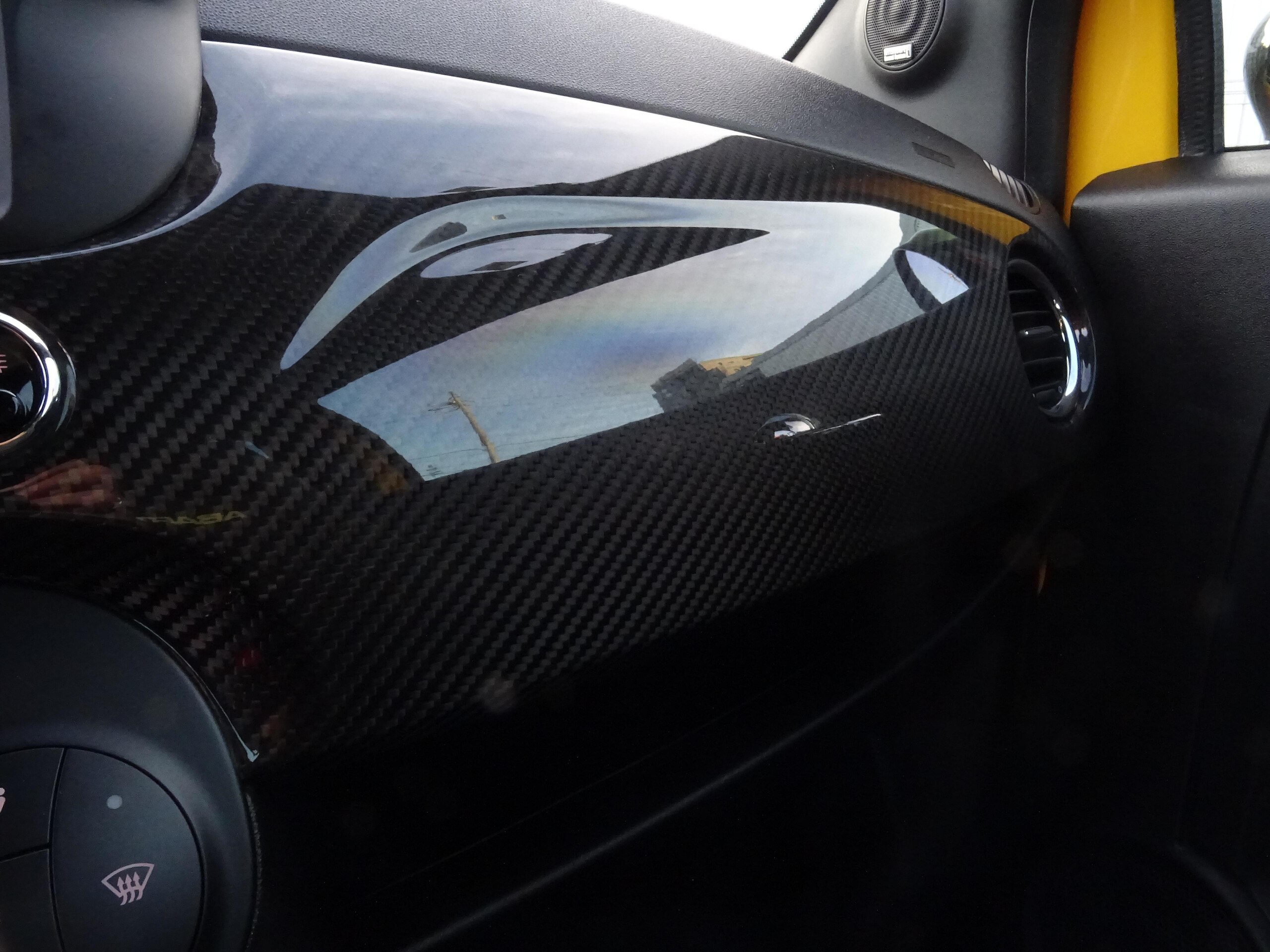 2012 Abarth 695 Tributo Ferrari — Photo 8 / 40