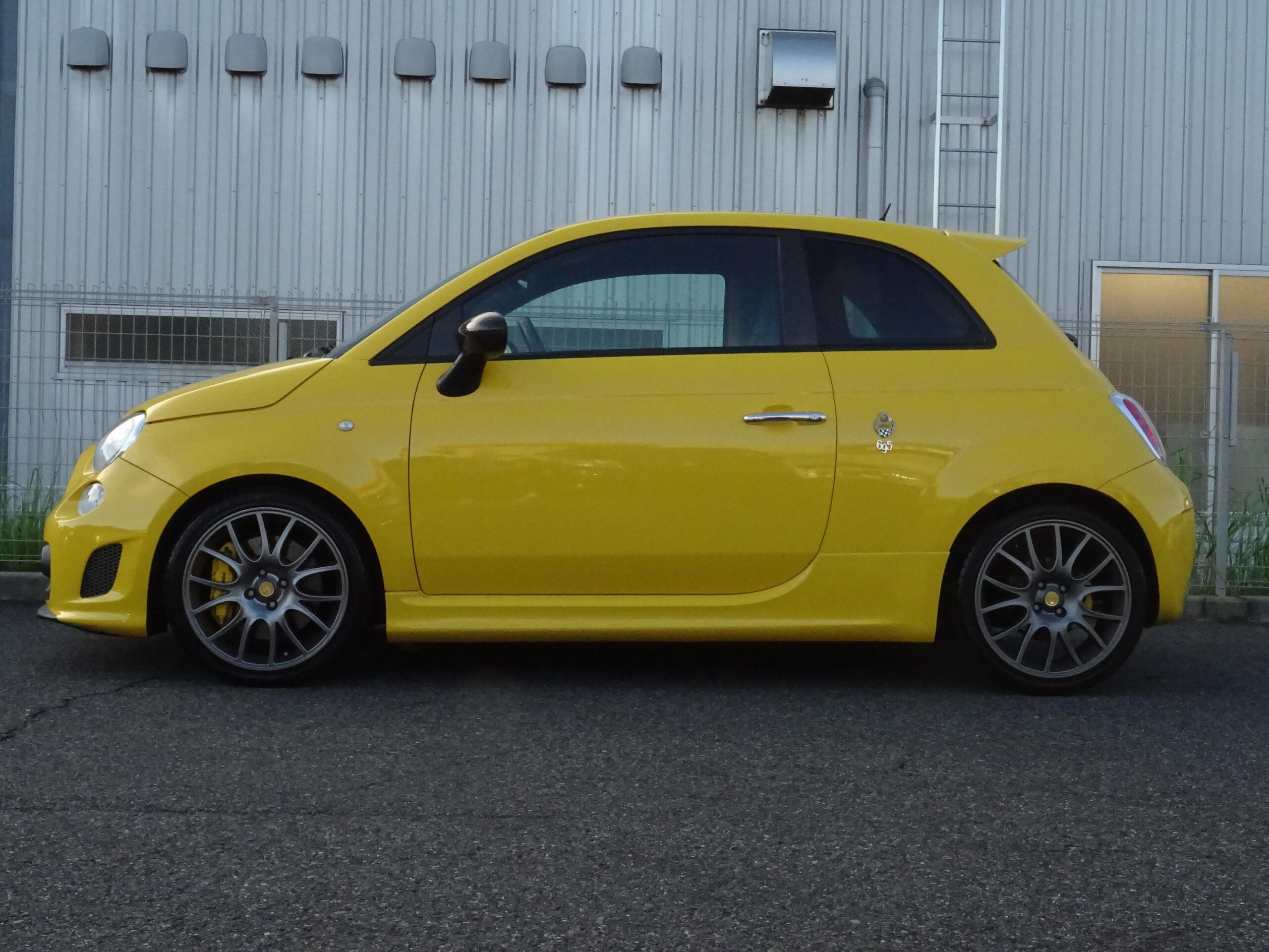 2012 Abarth 695 Tributo Ferrari — Photo 10 / 40