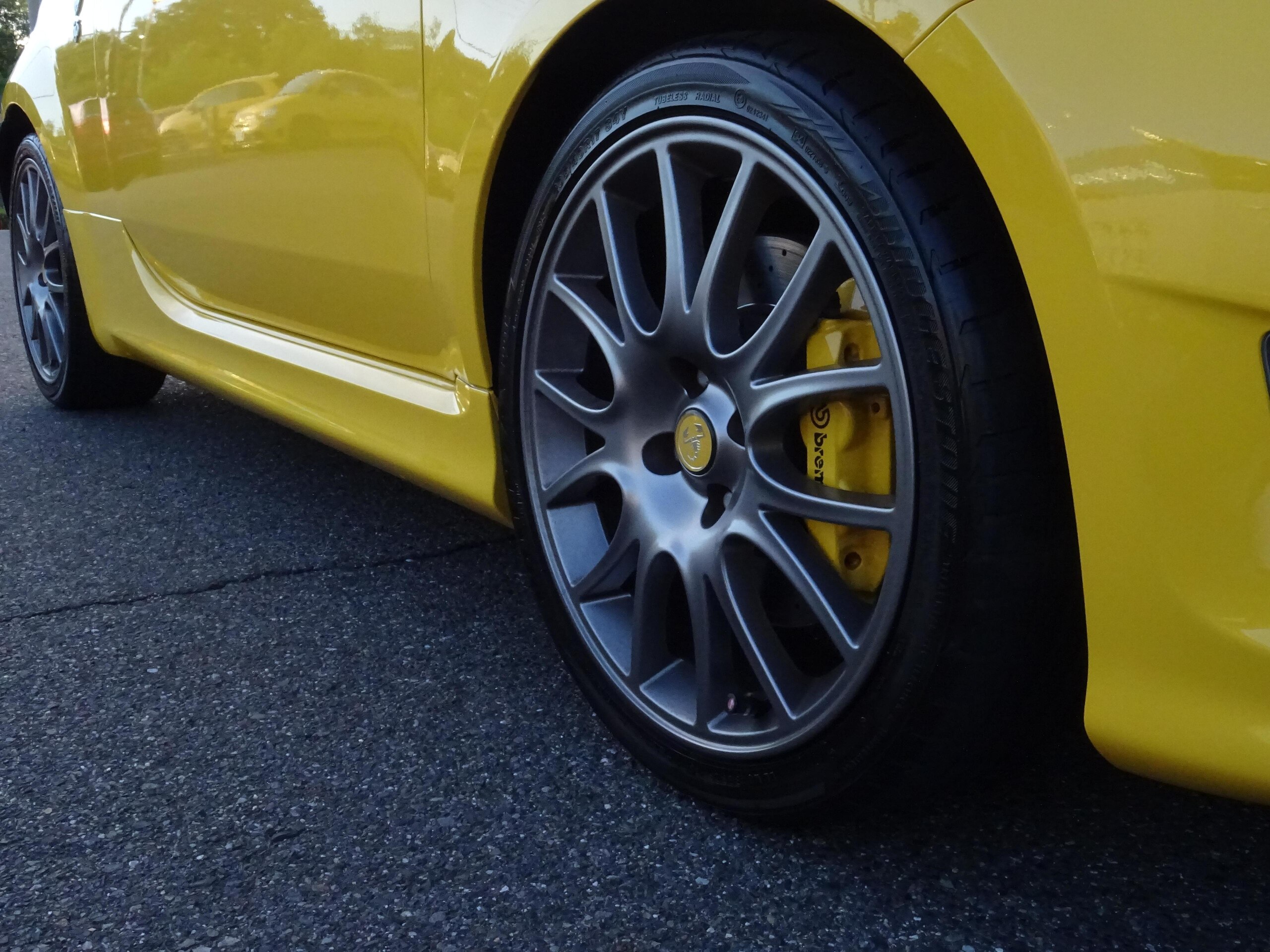 2012 Abarth 695 Tributo Ferrari — Photo 15 / 40