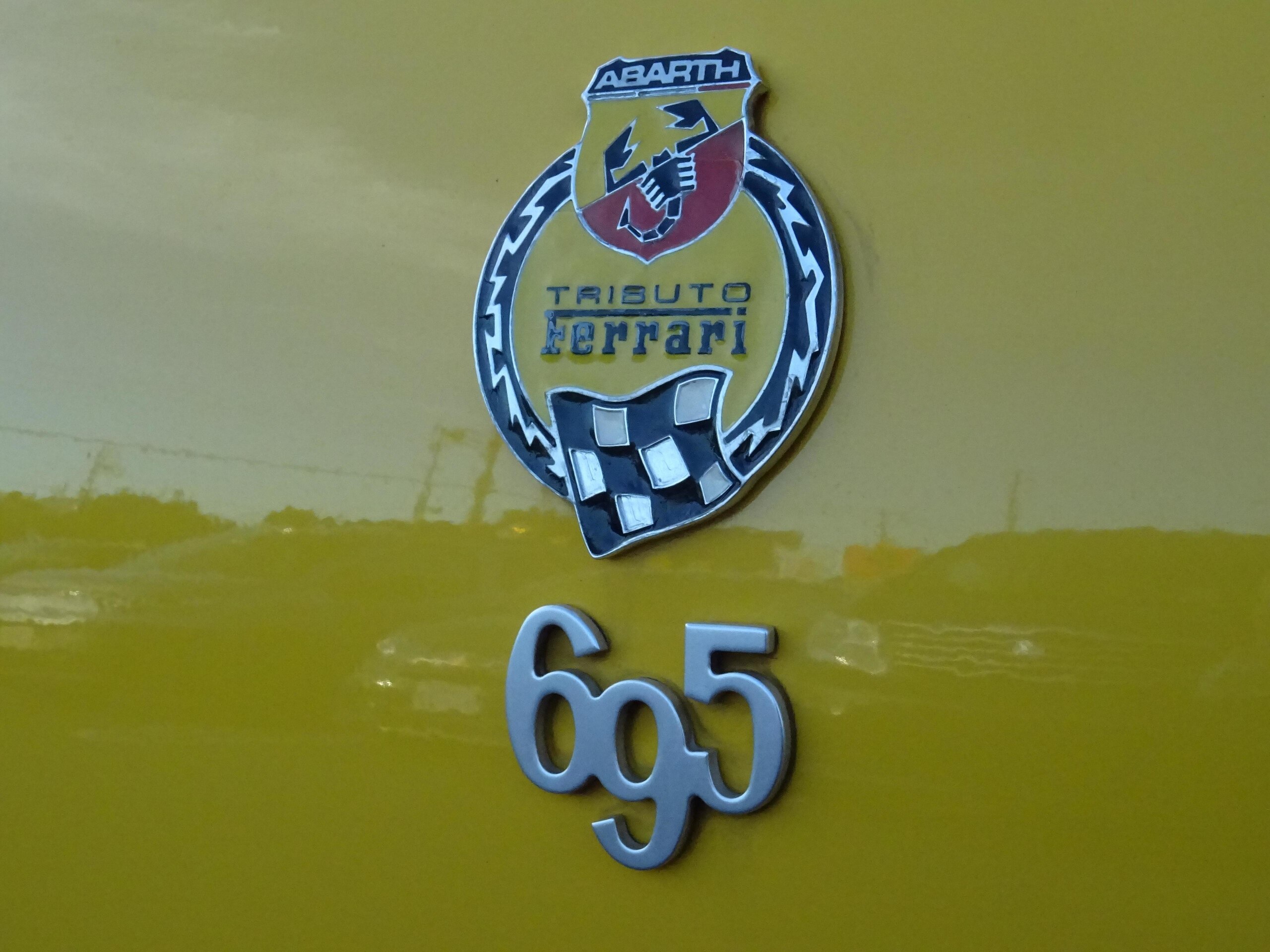 2012 Abarth 695 Tributo Ferrari — Photo 16 / 40
