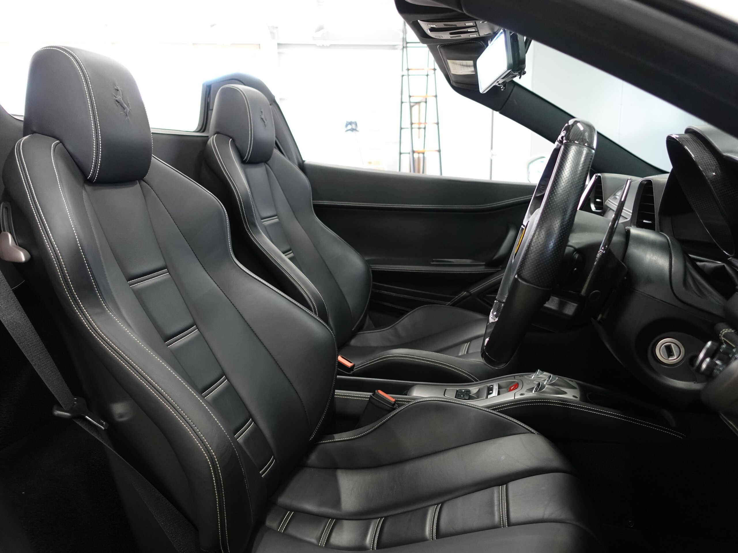 2012 Ferrari 458 Spider — Photo 9 / 65