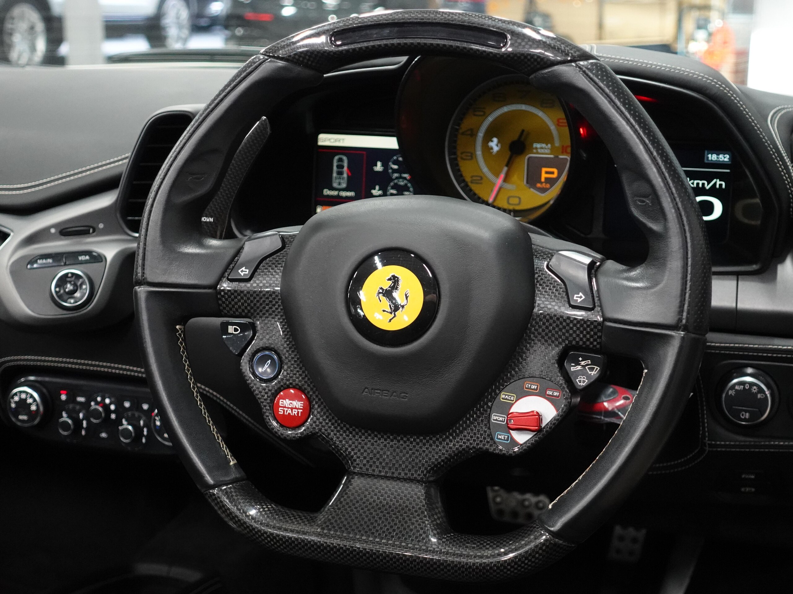 2012 Ferrari 458 Spider — Photo 10 / 65