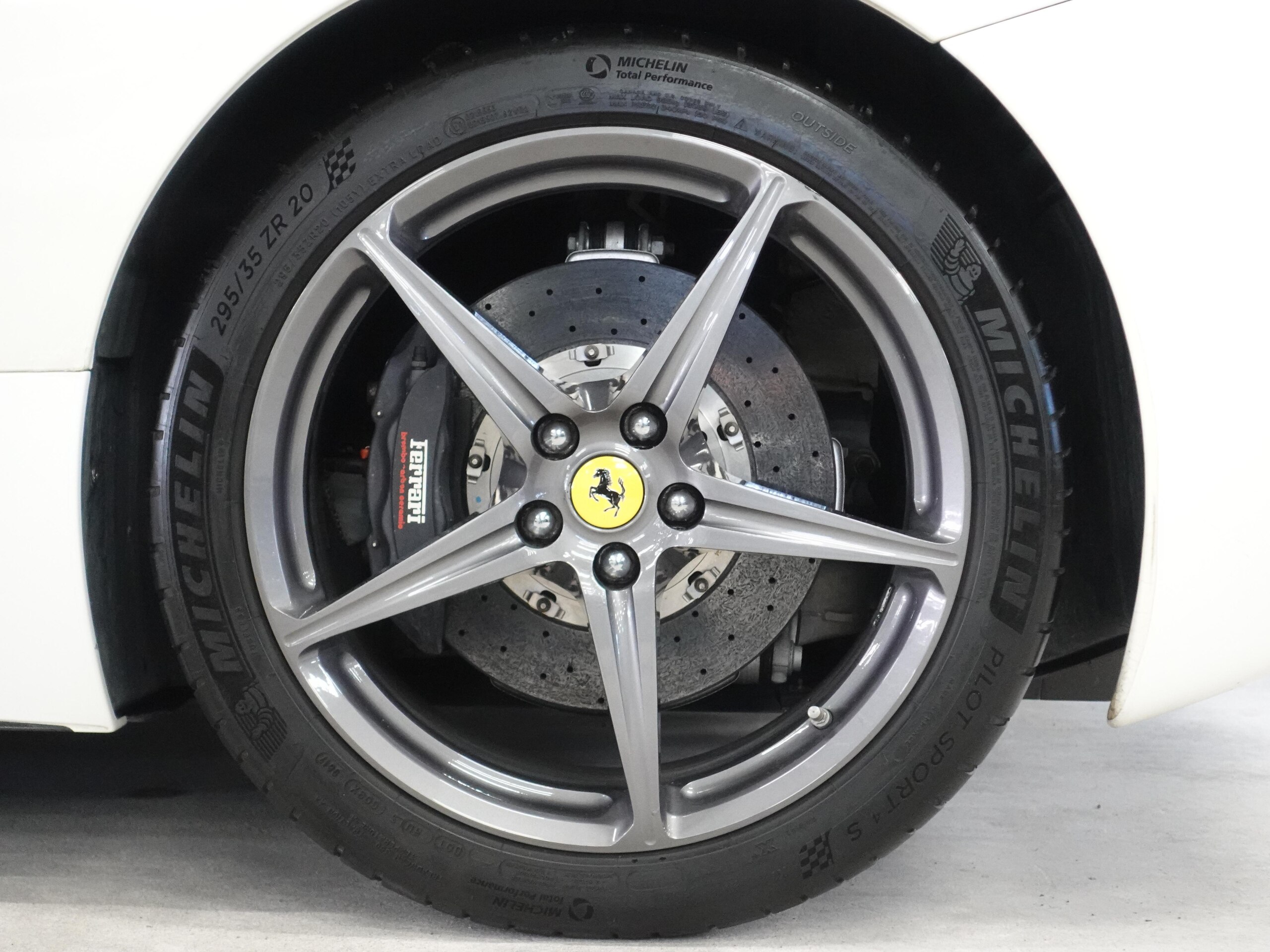 2012 Ferrari 458 Spider — Photo 37 / 65