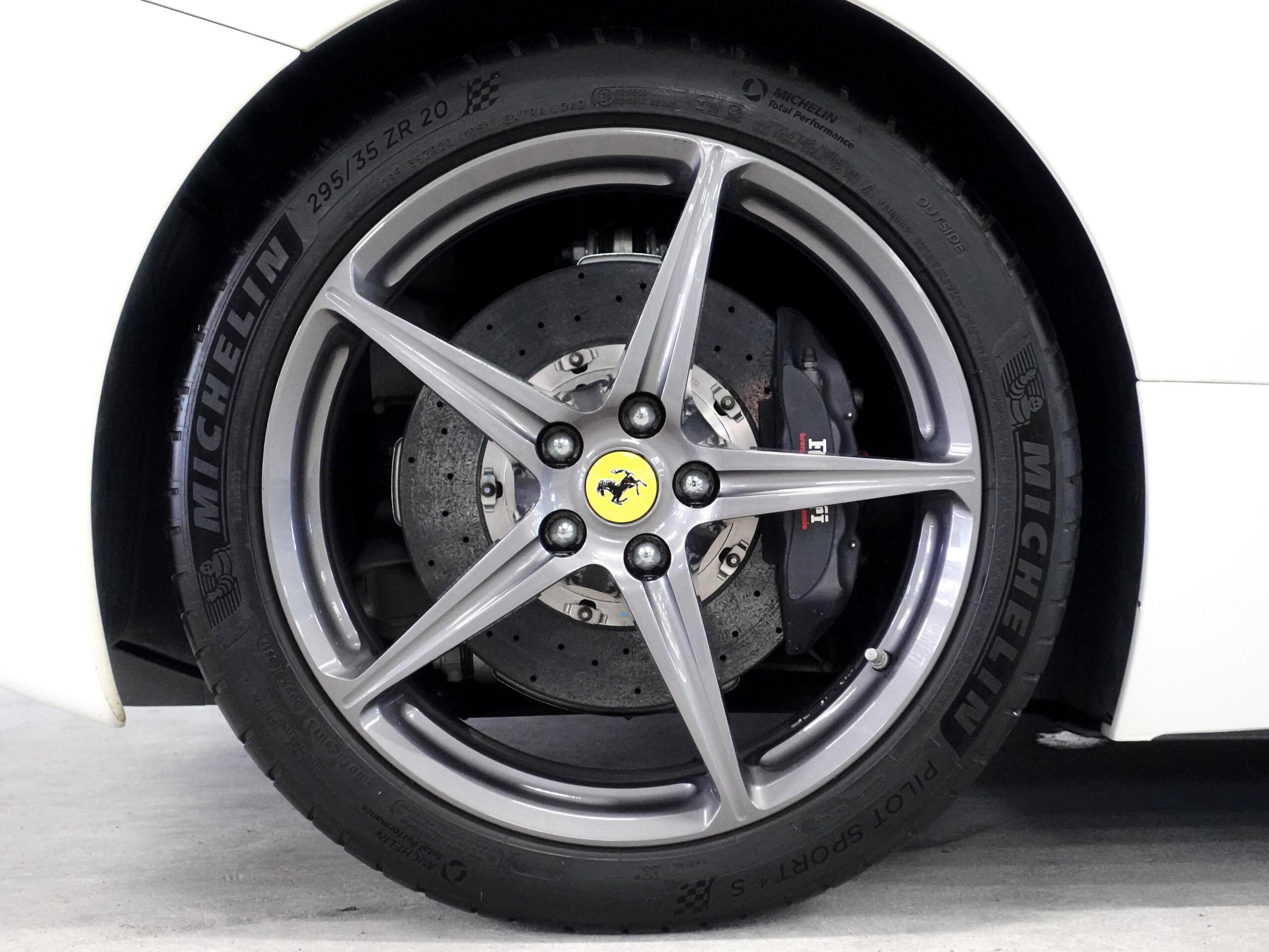 2012 Ferrari 458 Spider — Photo 38 / 65