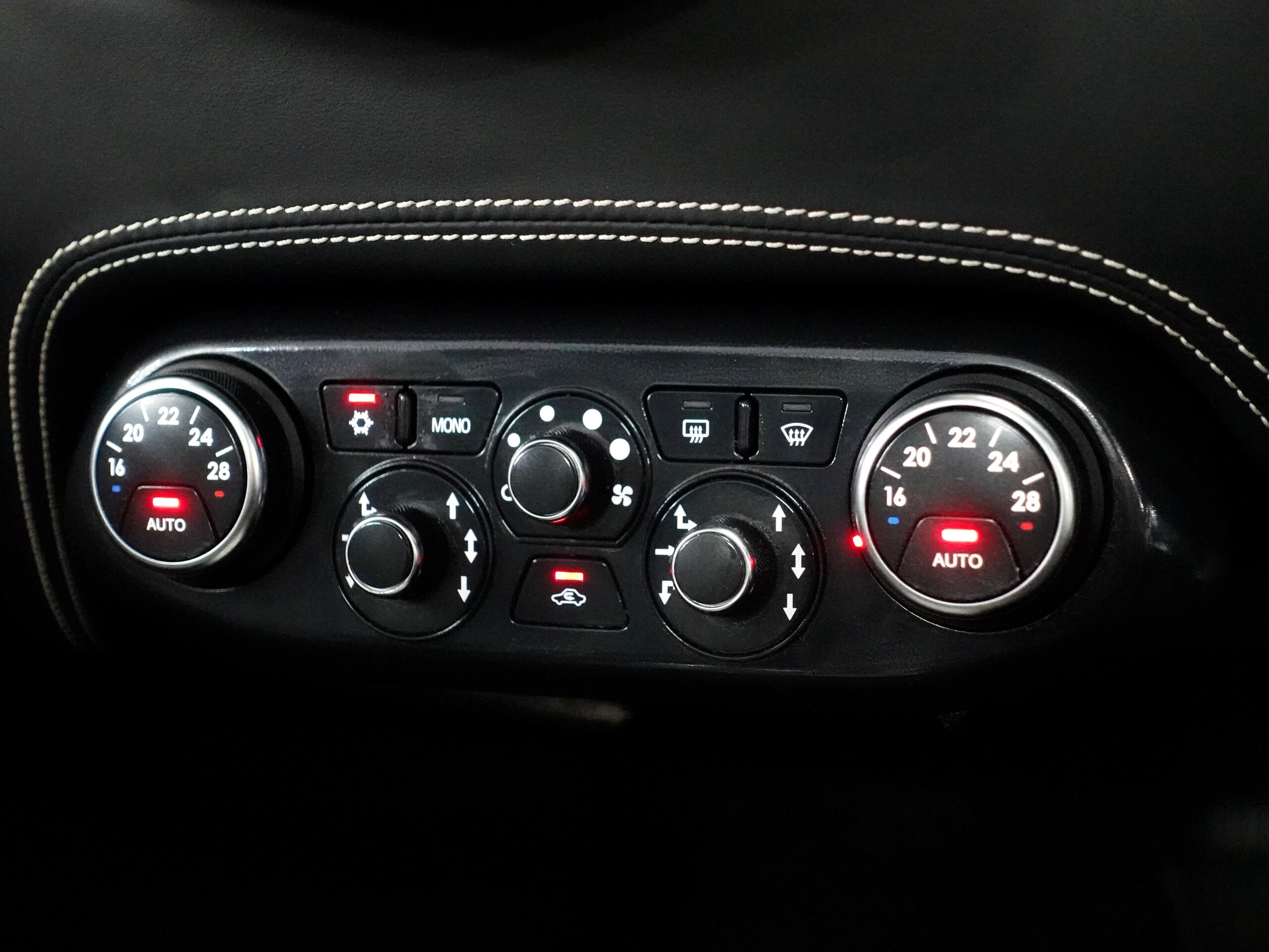2012 Ferrari 458 Spider — Photo 49 / 65