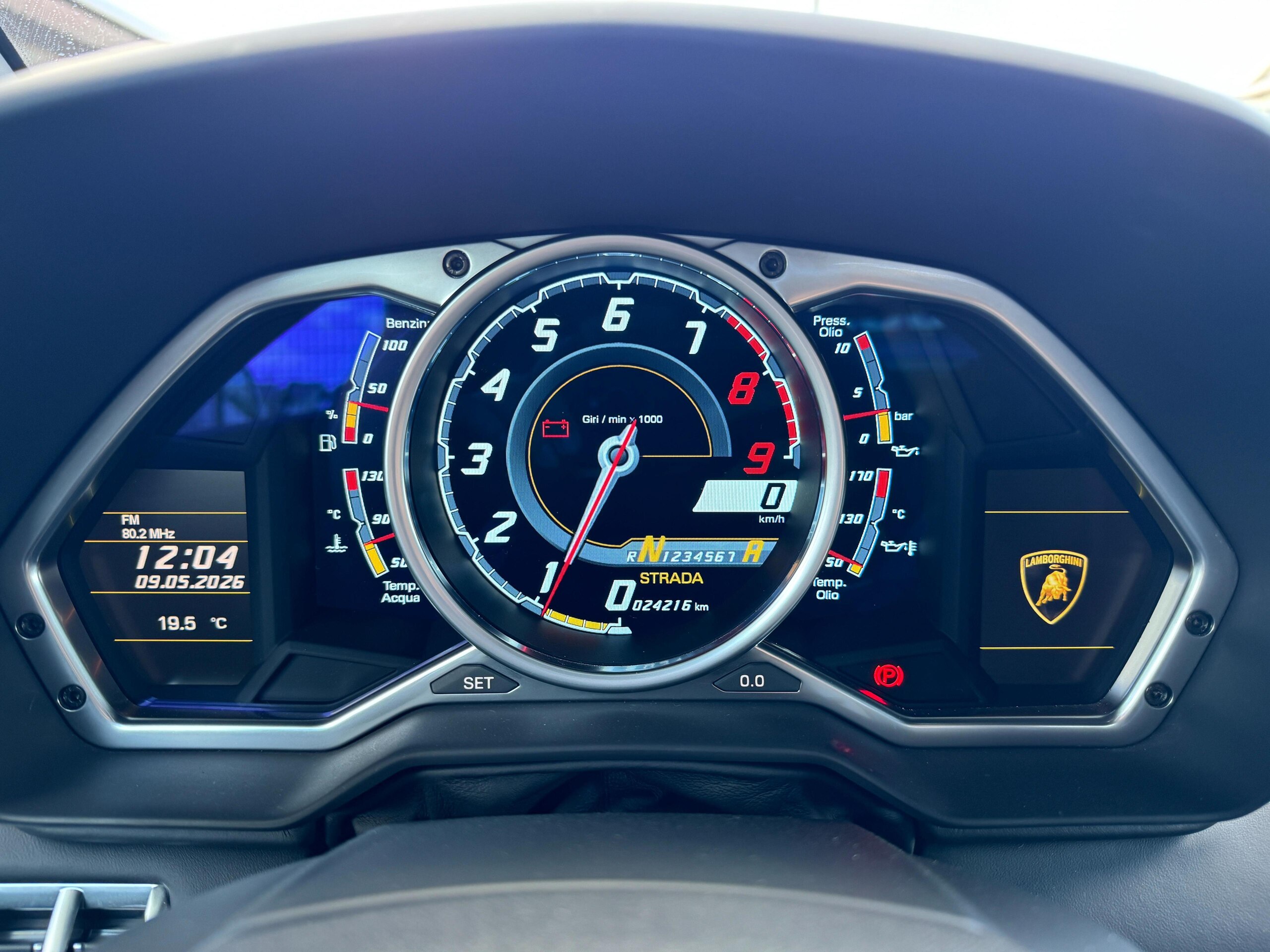 2012 Lamborghini Aventador LP700-4 — Photo 6 / 44
