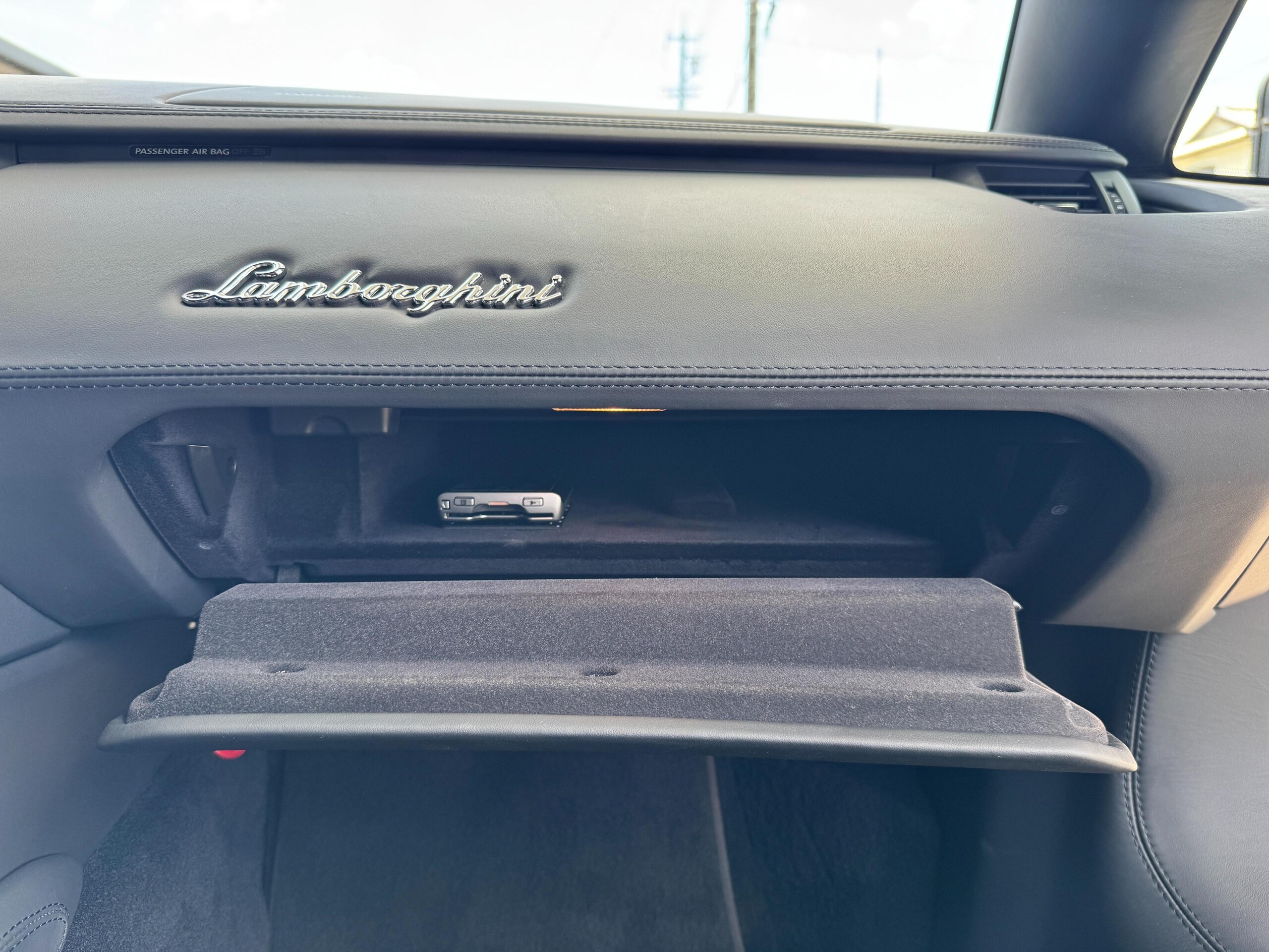 2012 Lamborghini Aventador LP700-4 — Photo 22 / 44