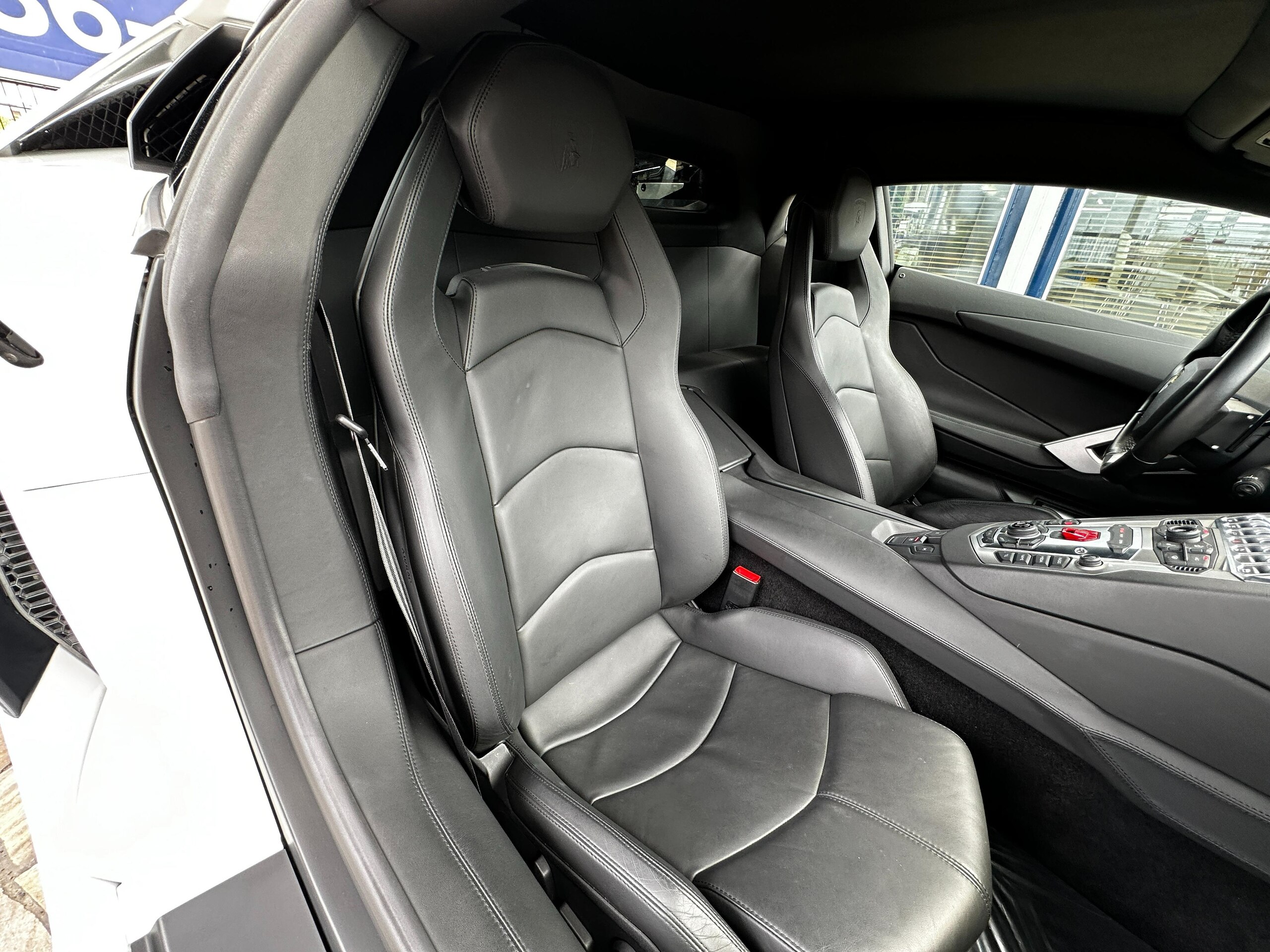 2012 Lamborghini Aventador LP700-4 — Photo 30 / 44