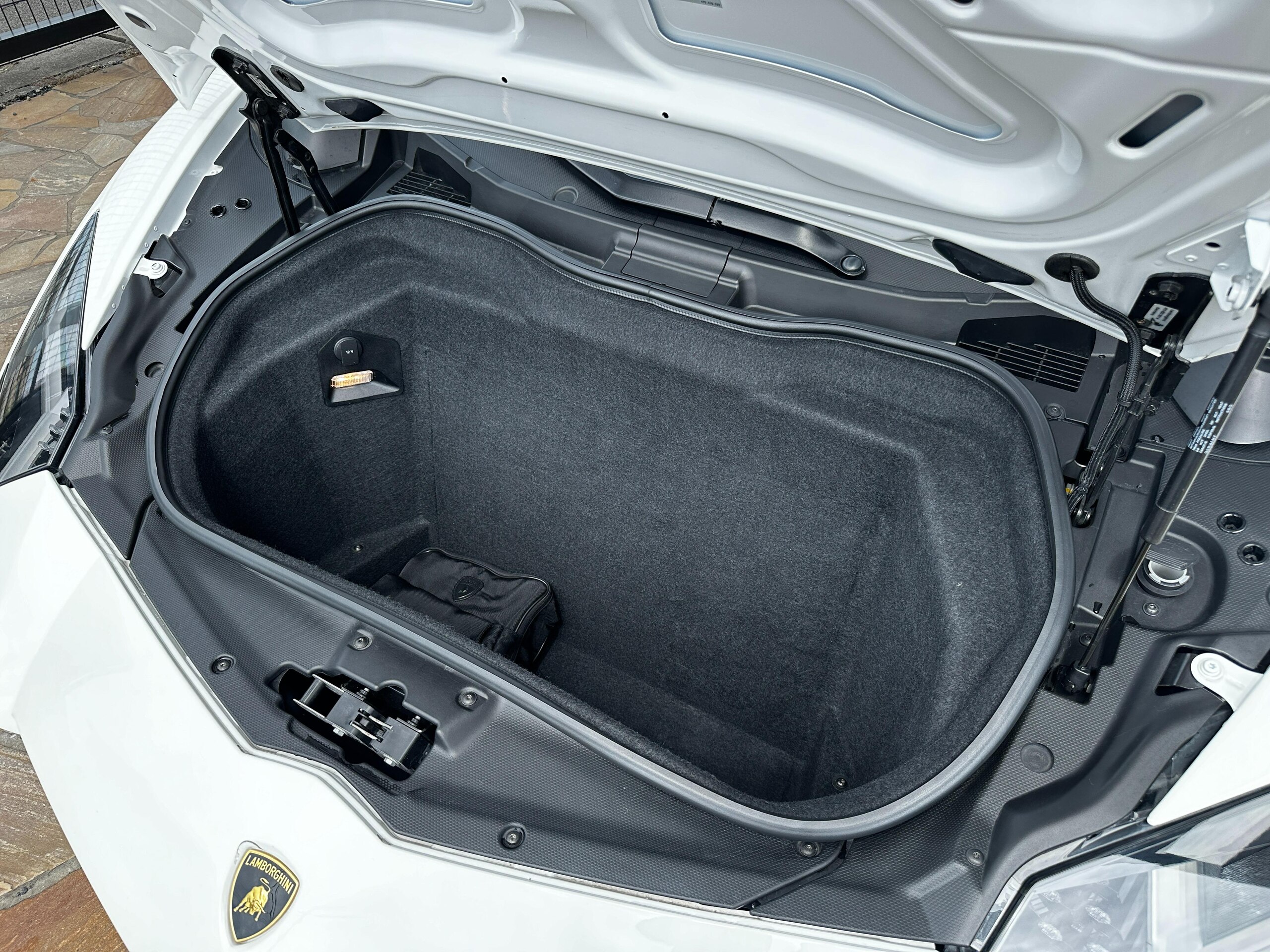 2012 Lamborghini Aventador LP700-4 — Photo 41 / 44