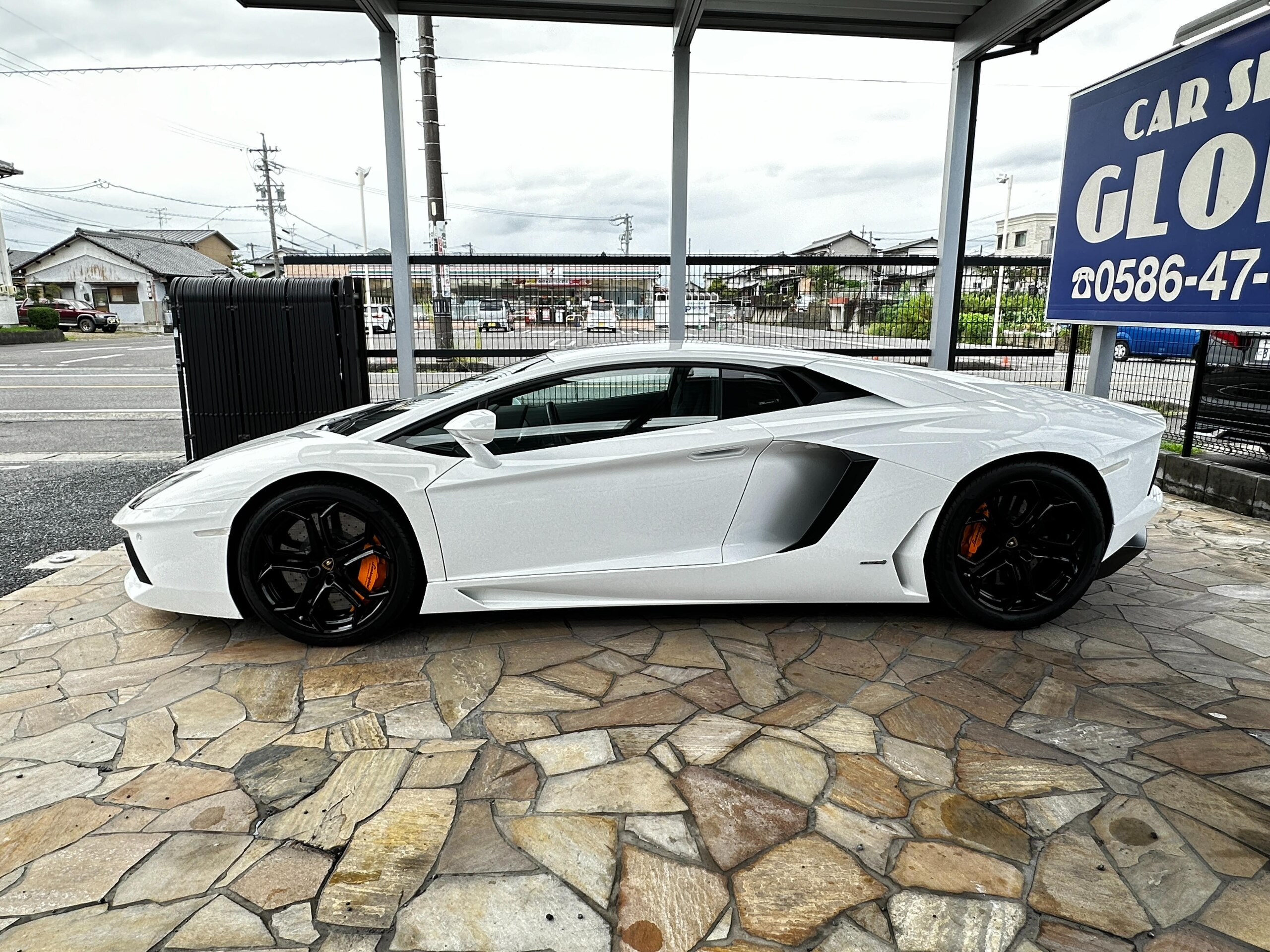 2012 Lamborghini Aventador LP700-4 — Photo 43 / 44