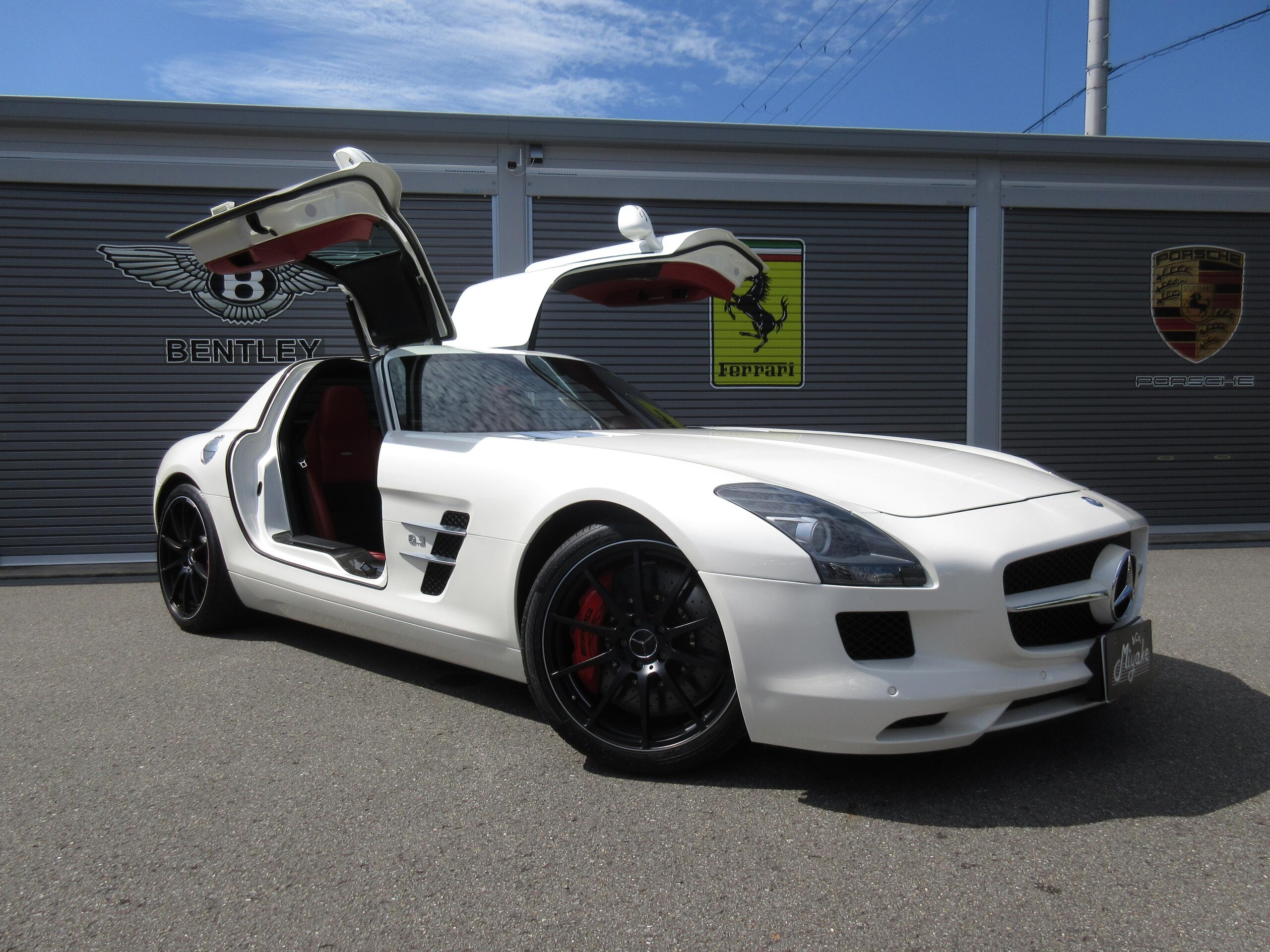 2012 Mercedes Benz SLS AMG — Photo 11 / 48